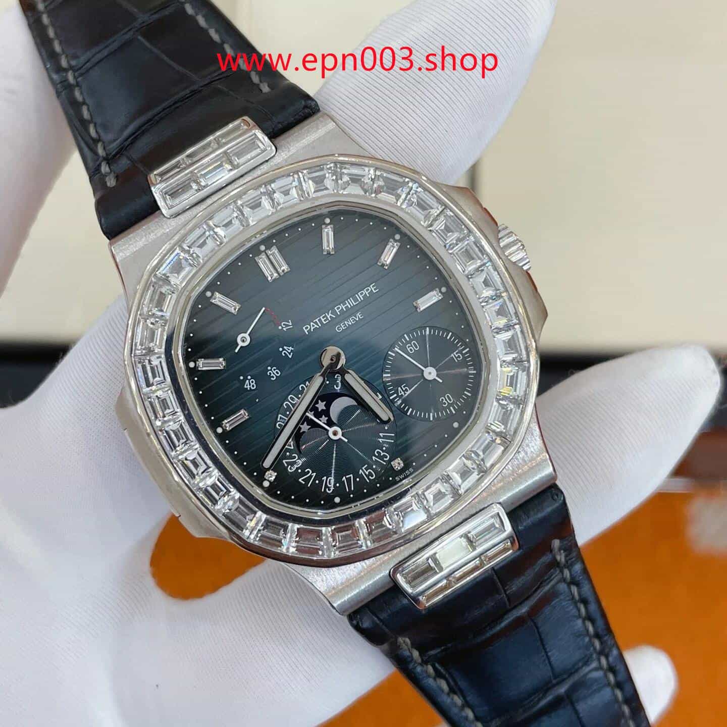 Nautilus 5722G-001 40 mm Men Watch