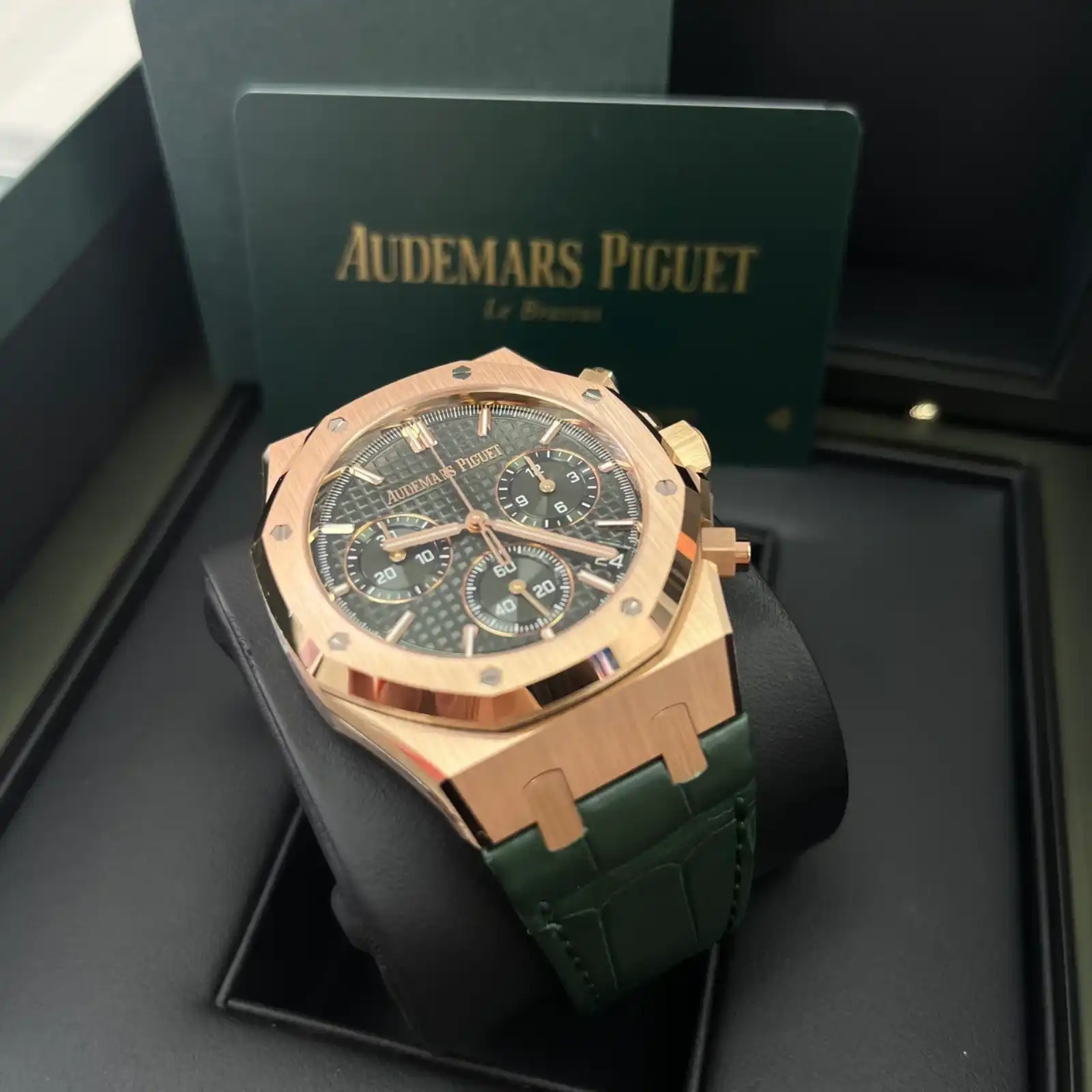 Royal Oak Chronograph Green Dial 26240OR.OO.D404CR.02 41mm Men Watch