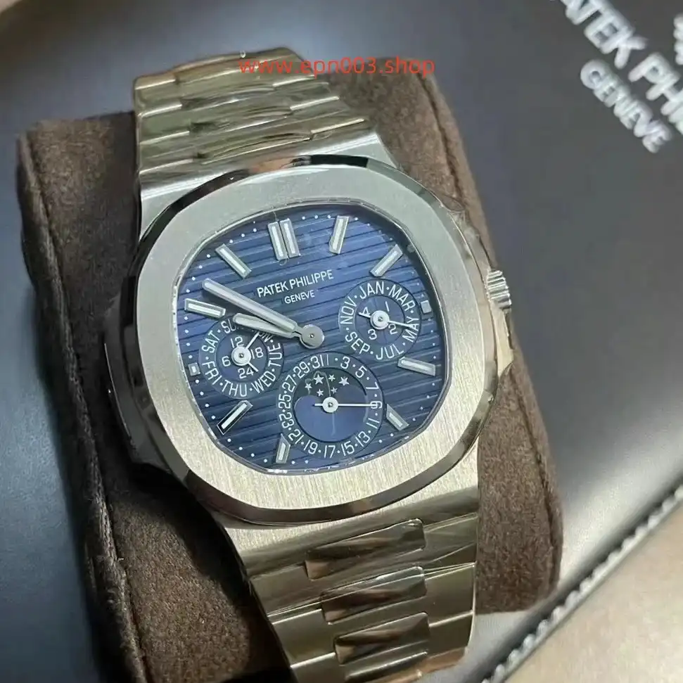 Nautilus 5740/1G-001 40mm Mens Watch