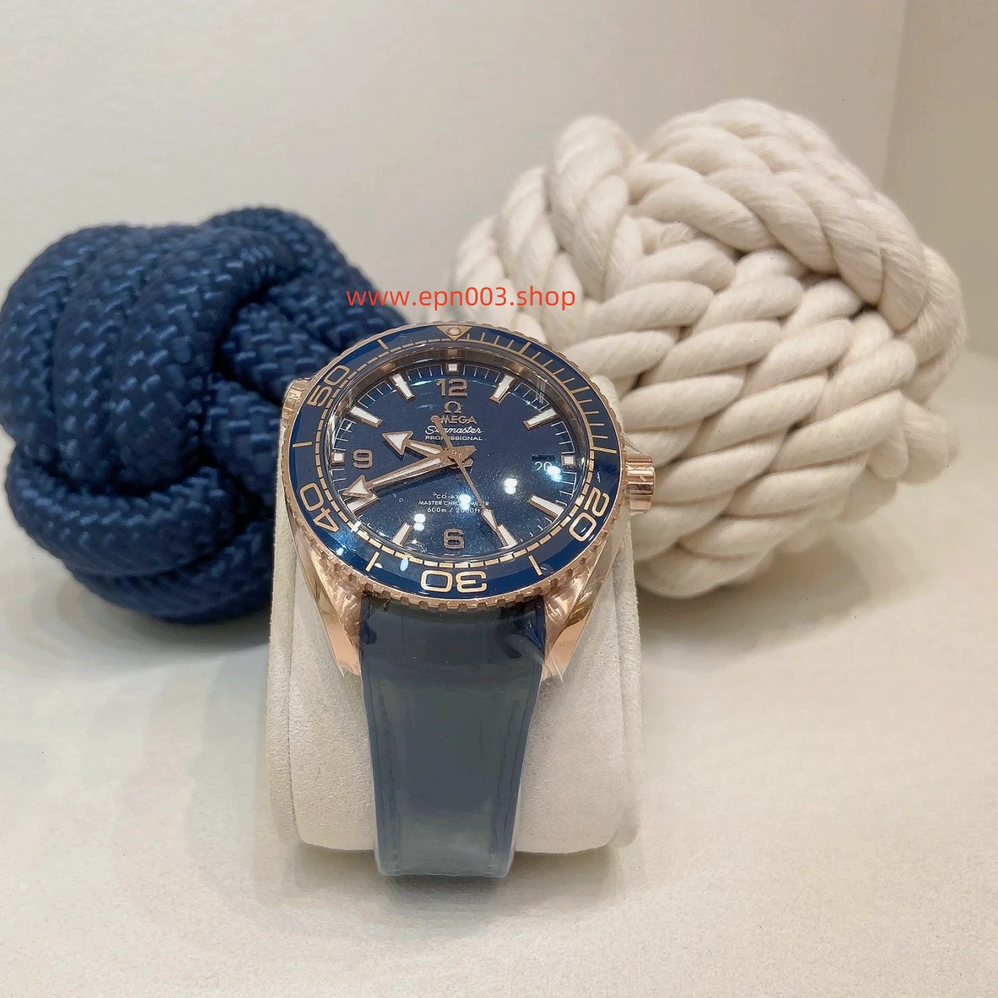 Seamaster Planet Ocean 600m 43.5mm Senda™ Gold On Leather Strap With Rubber Lining Mens Watch