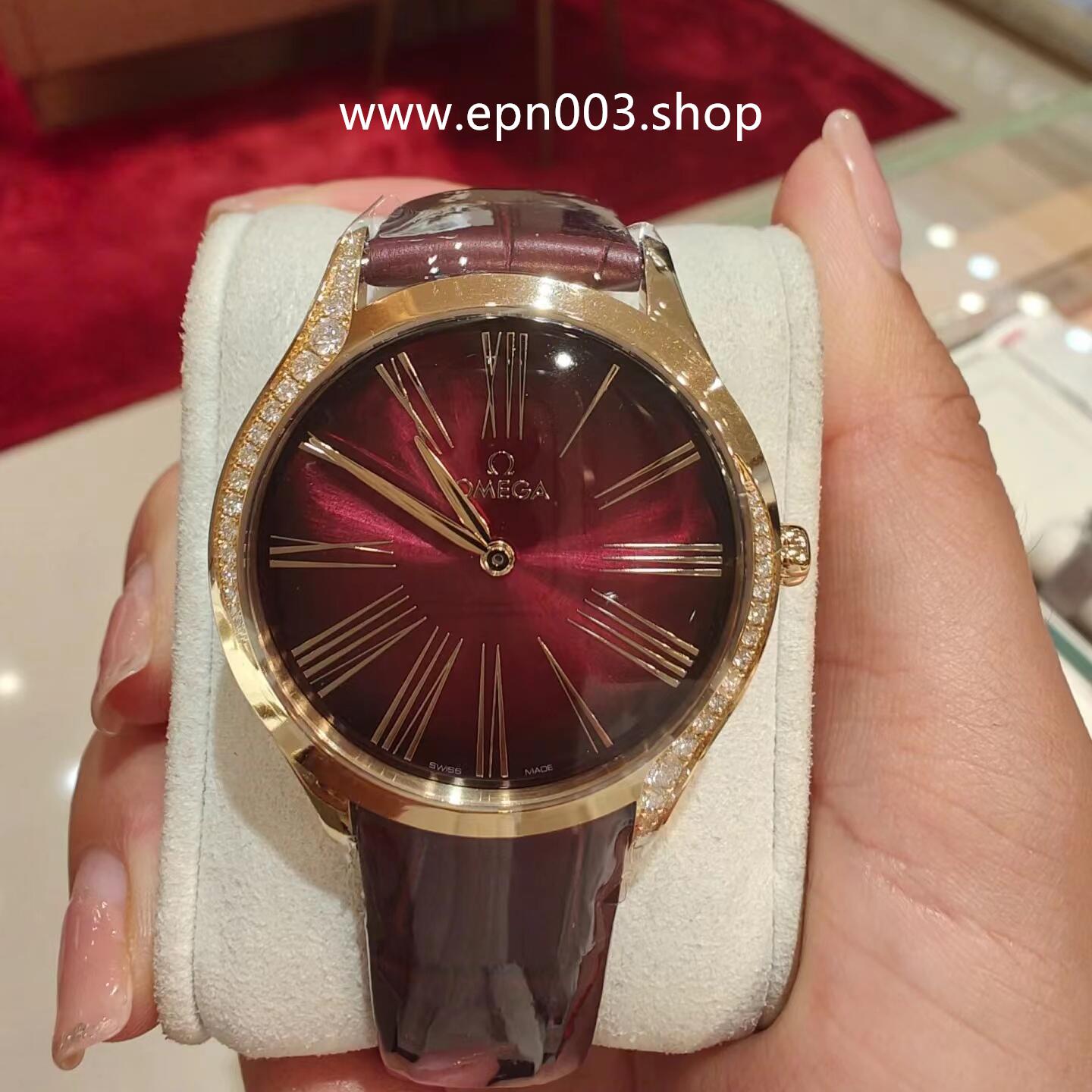 De Ville Tresor 36mm Moonshine™ gold on leather strap Quartz
