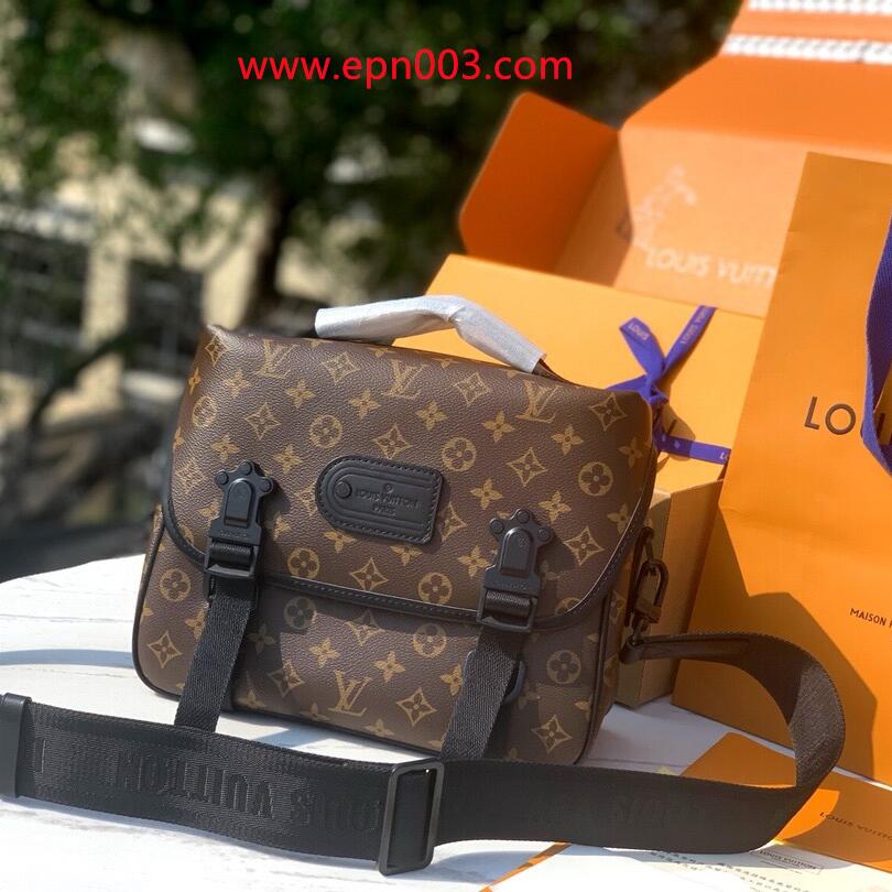 Crossbody Bags LV Trail Messenger M46972