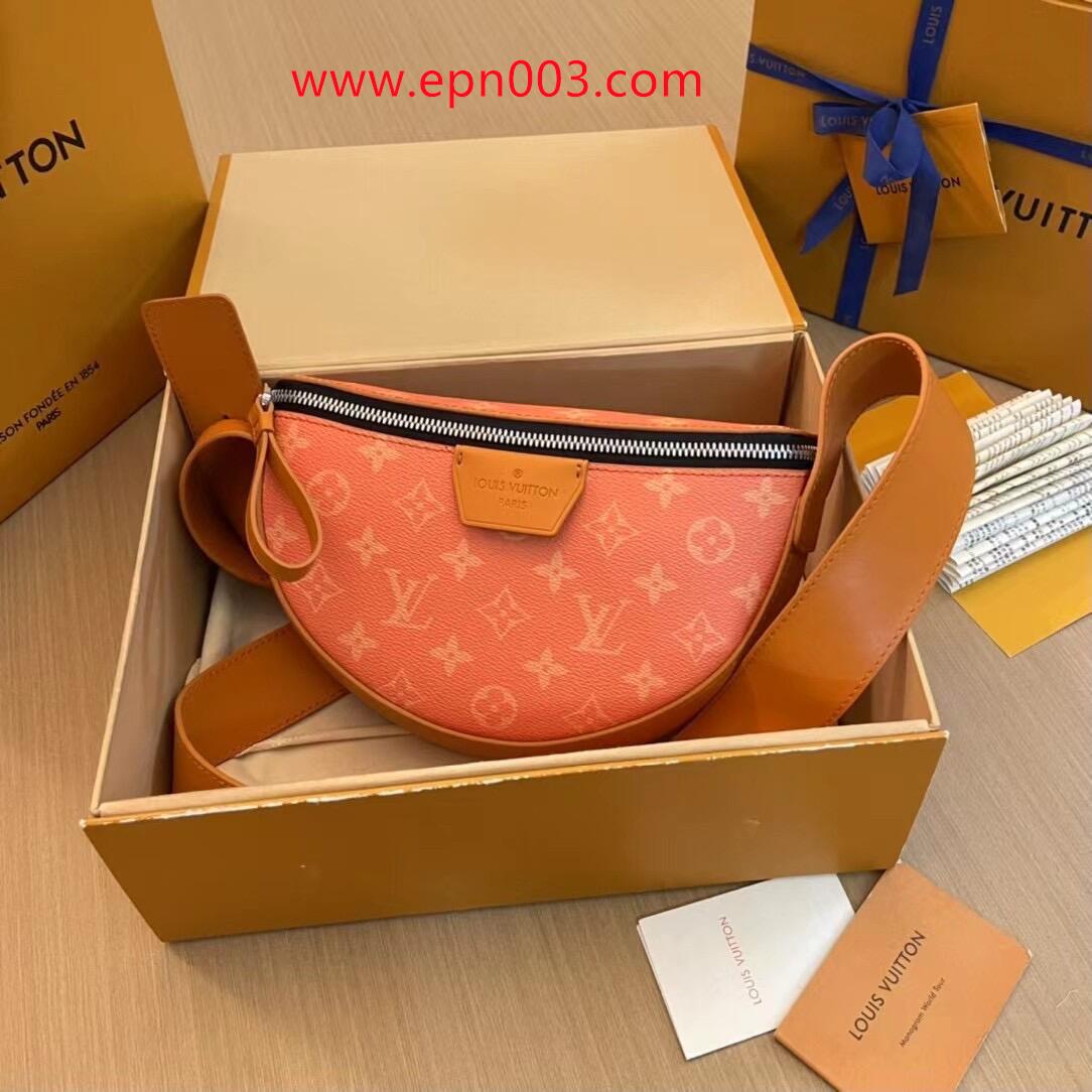 Crossbody Bags LV Moon Crossbody M31029