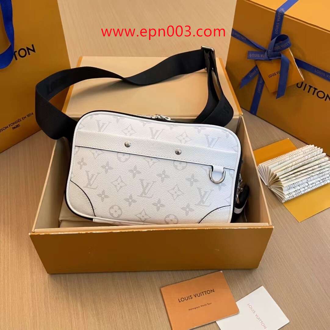 Small Bags and Bumbags Alpha Messenger M31069