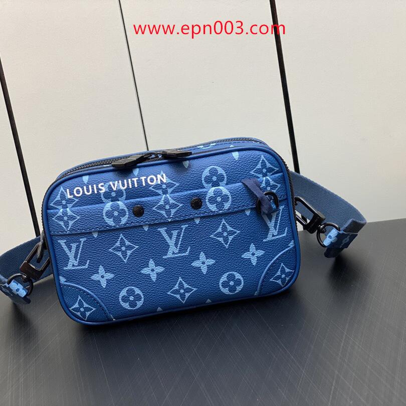 Crossbody Bags Alpha Wearable Wallet M82801