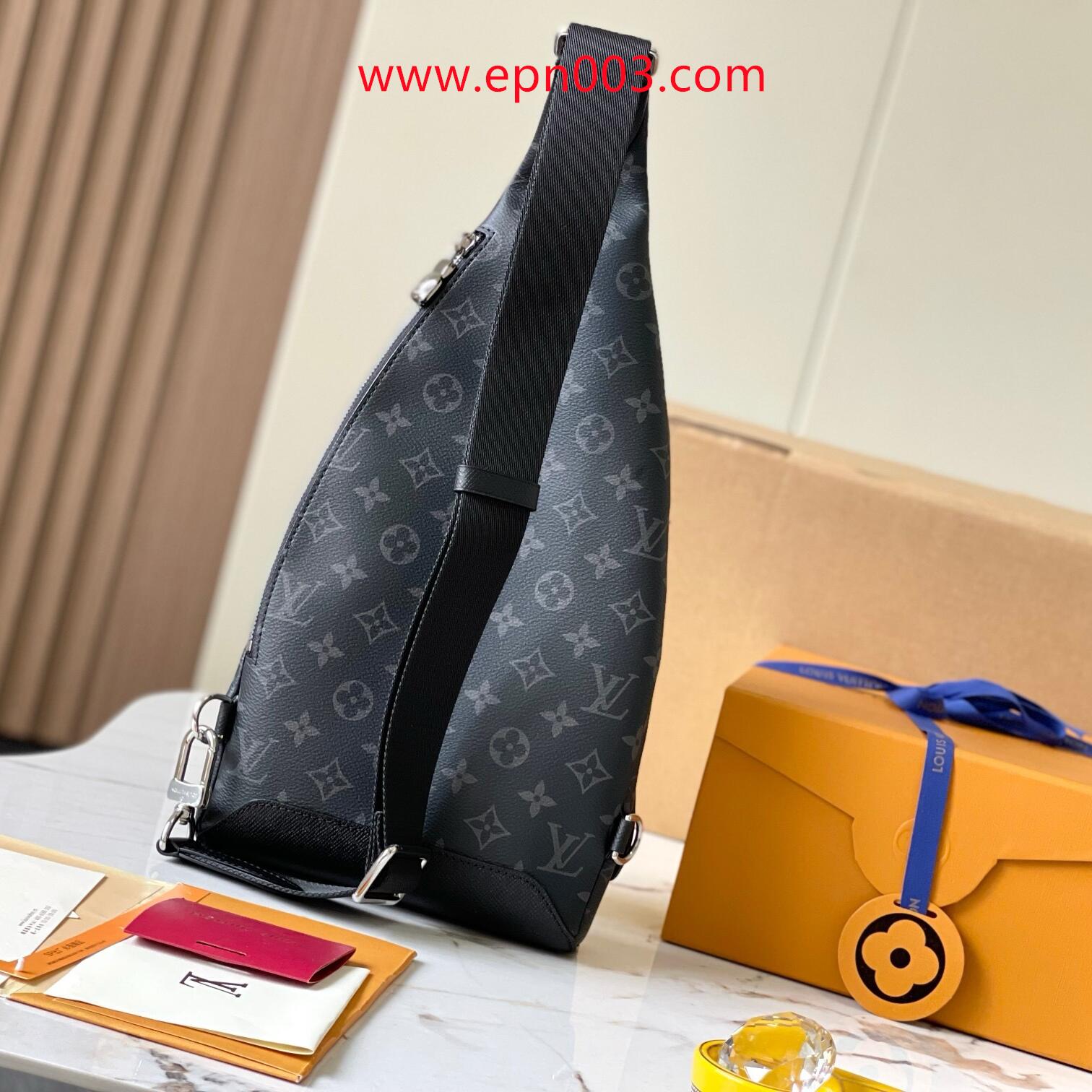 Crossbody Bags Duo Slingbag M30936