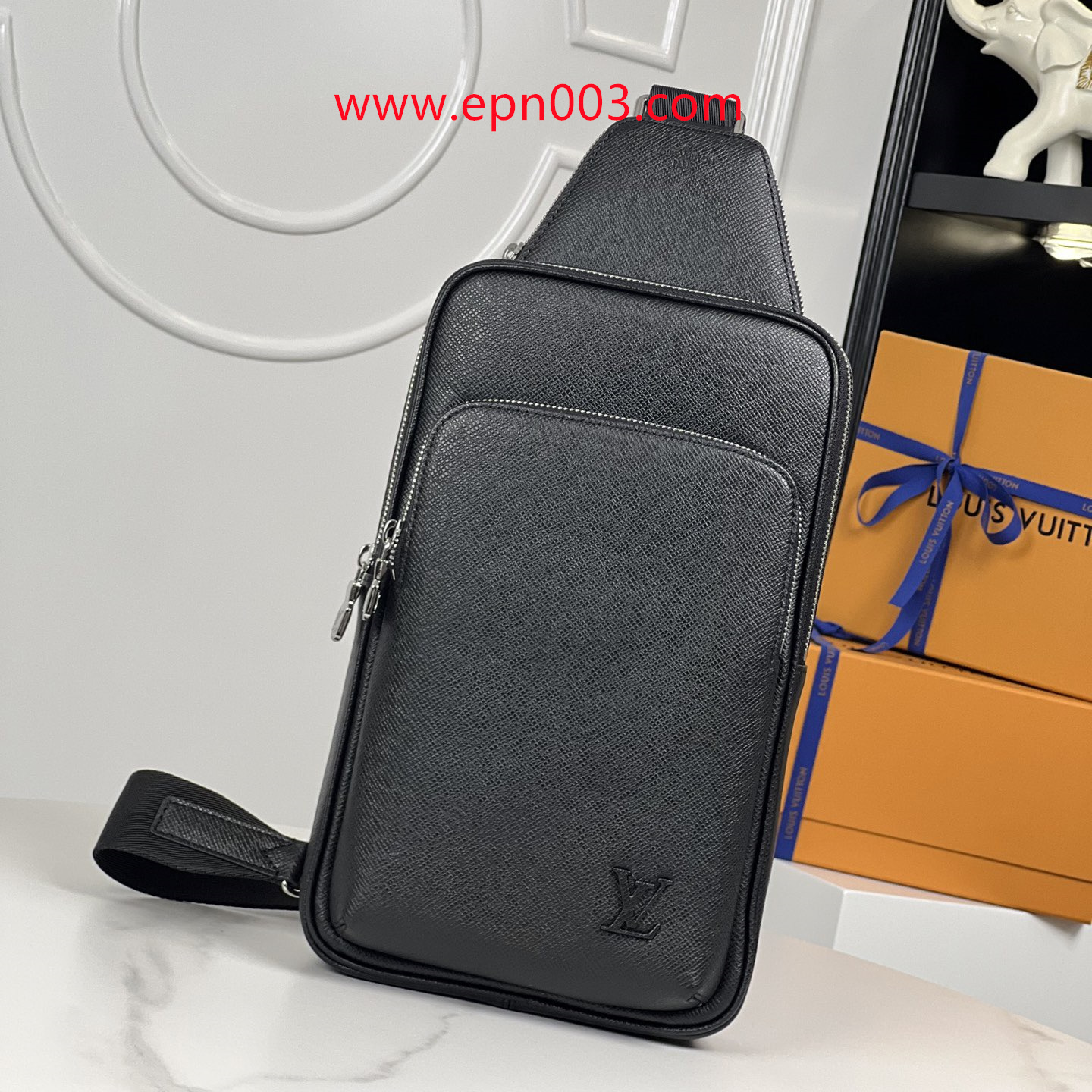 Small Bags and Bumbags Avenue Slingbag NM M30863
