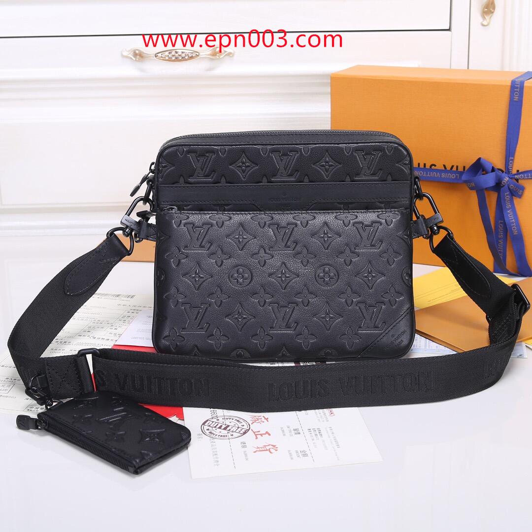 Leather Bags Selection Trio Messenger M46602