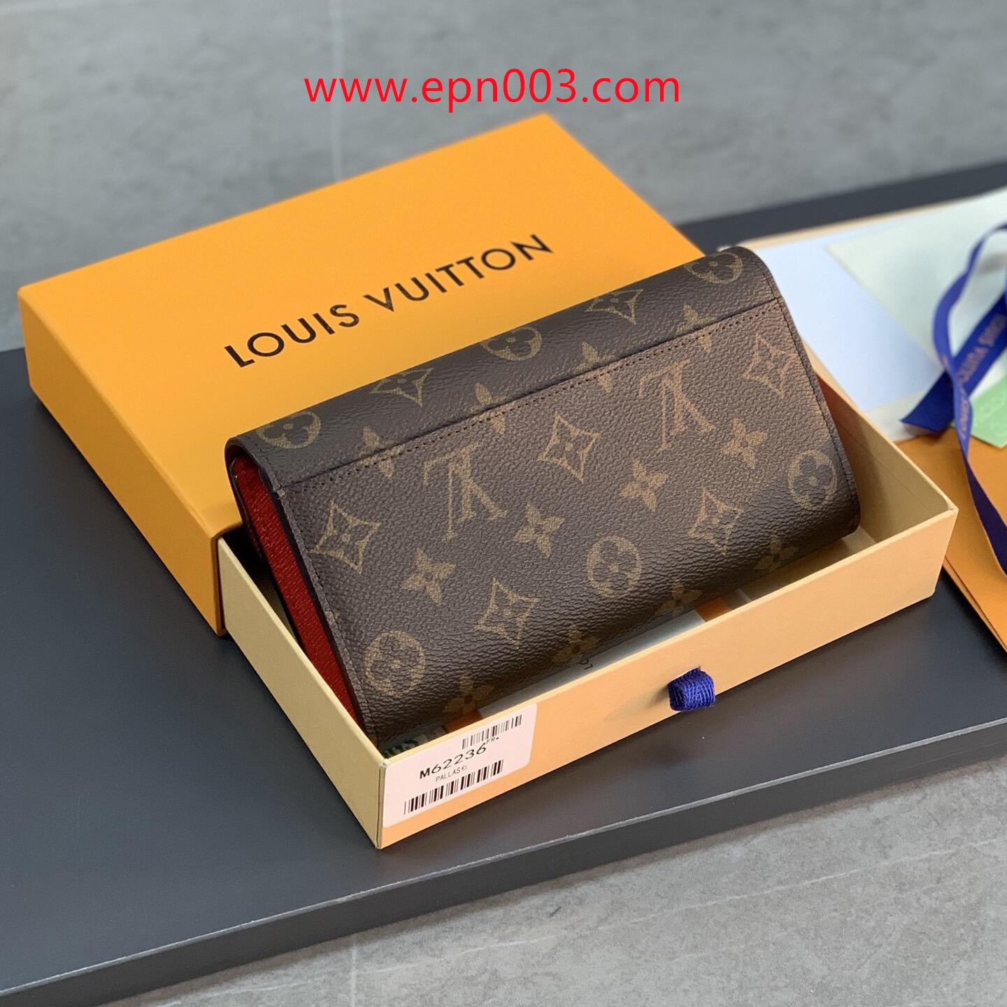Sarah Wallet M62236-Women's Bags
