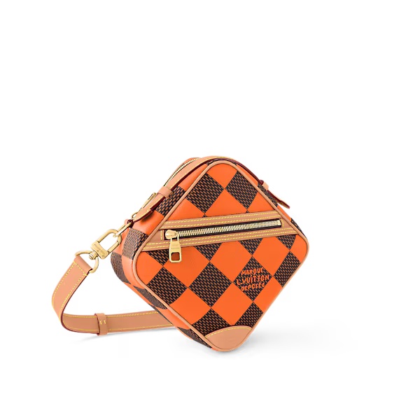 Damier Signature Chess Messenger N40548