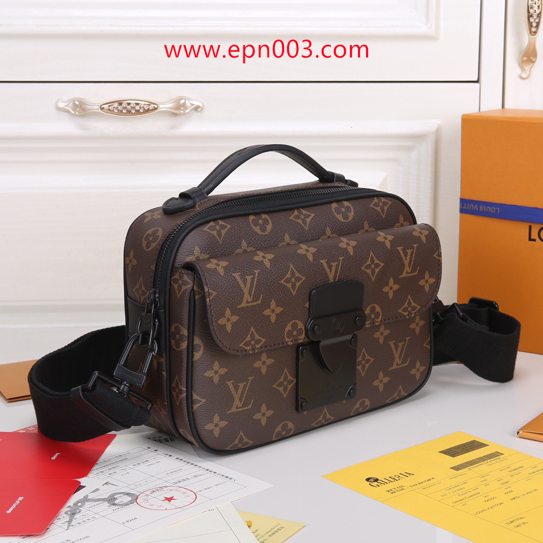 Crossbody Bags S Lock Messenger M45806