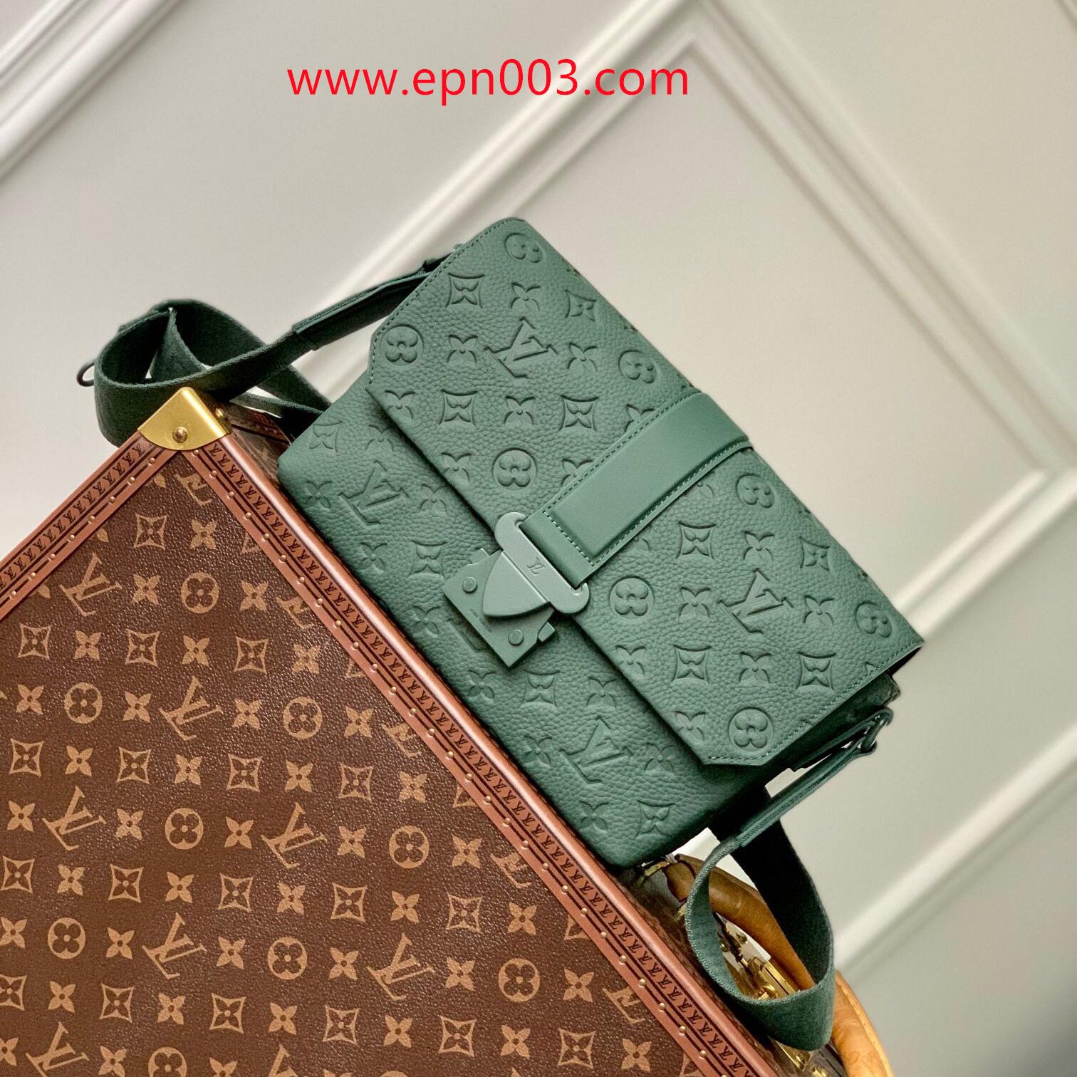Crossbody Bags S-Cape Messenger M24439