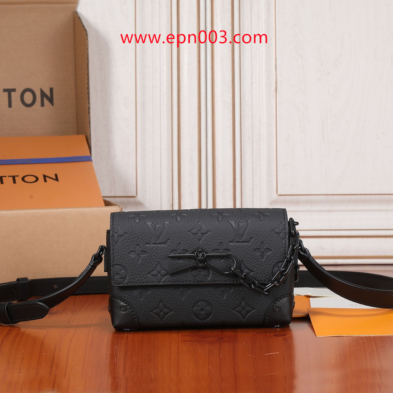 Small Bags and Bumbags Steamer Wearable Wallet M81746