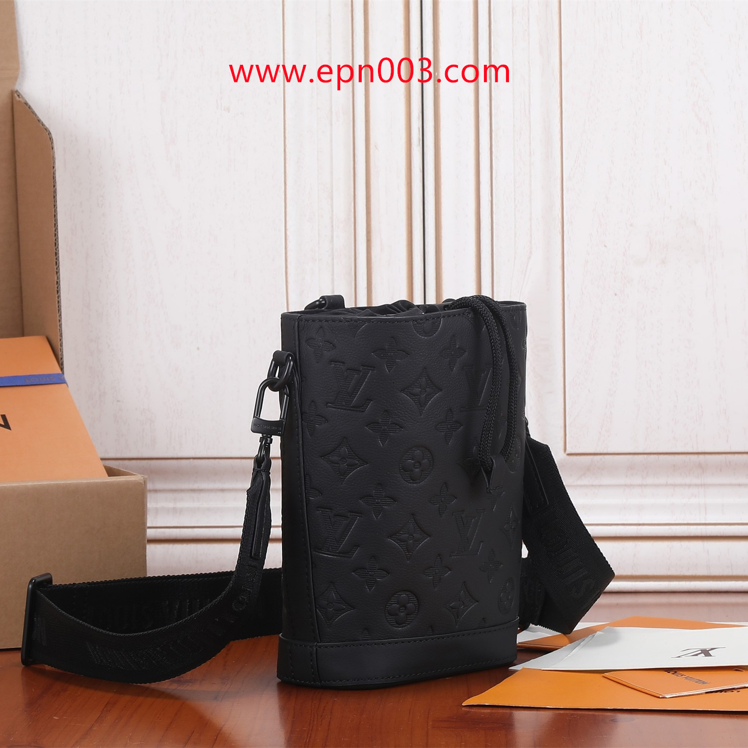 Small Bags and Bumbags Noe Sling M82248