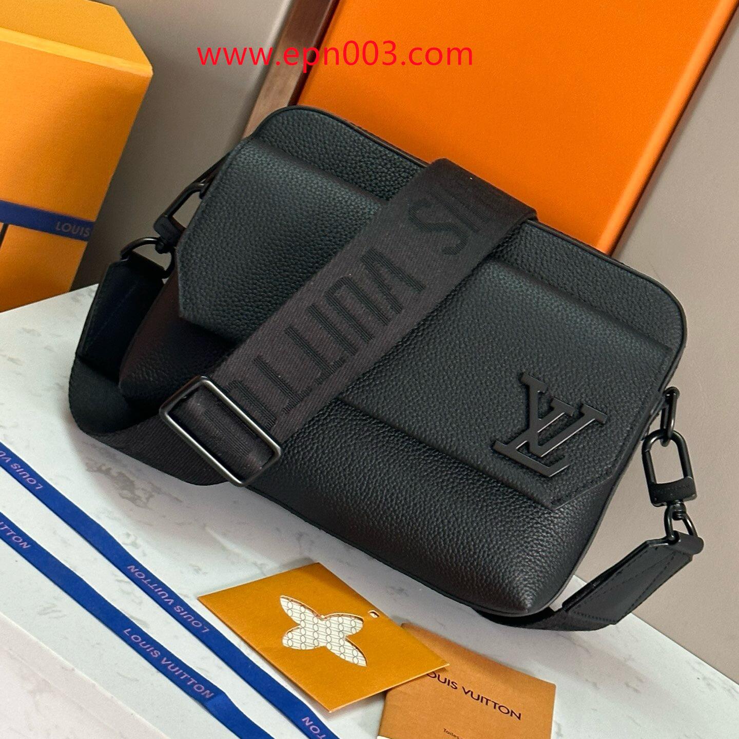Leather Bags Selection Fastline Messenger M22482