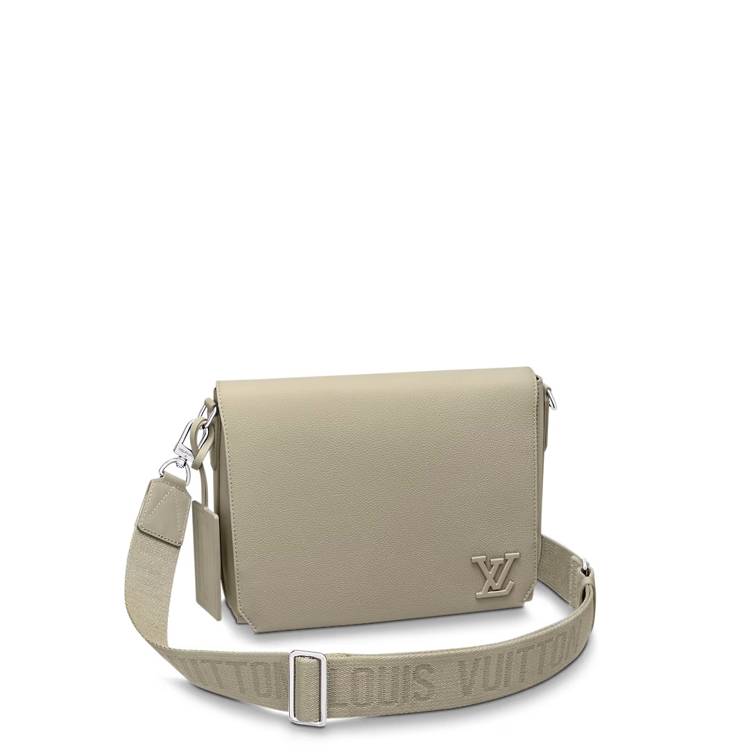 Leather Bags Selection Takeoff Messenger M22505