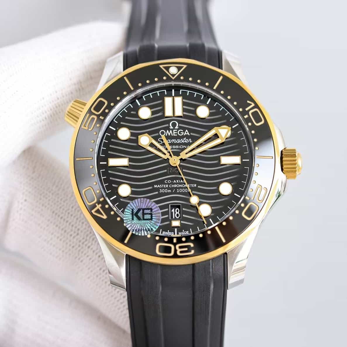 Seamaster Diver 300 42 mm-steel ‑ yellow gold on rubber strap