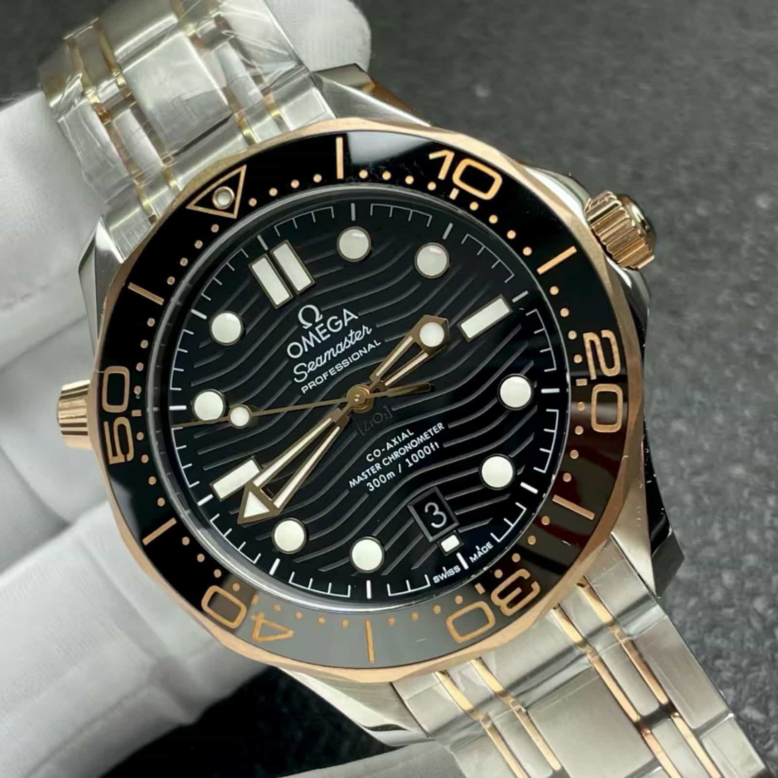 Seamaster Diver 300M 42mm-Steel - Sedna™ Gold On Steel - Sedna Gold™ - Mens Watch