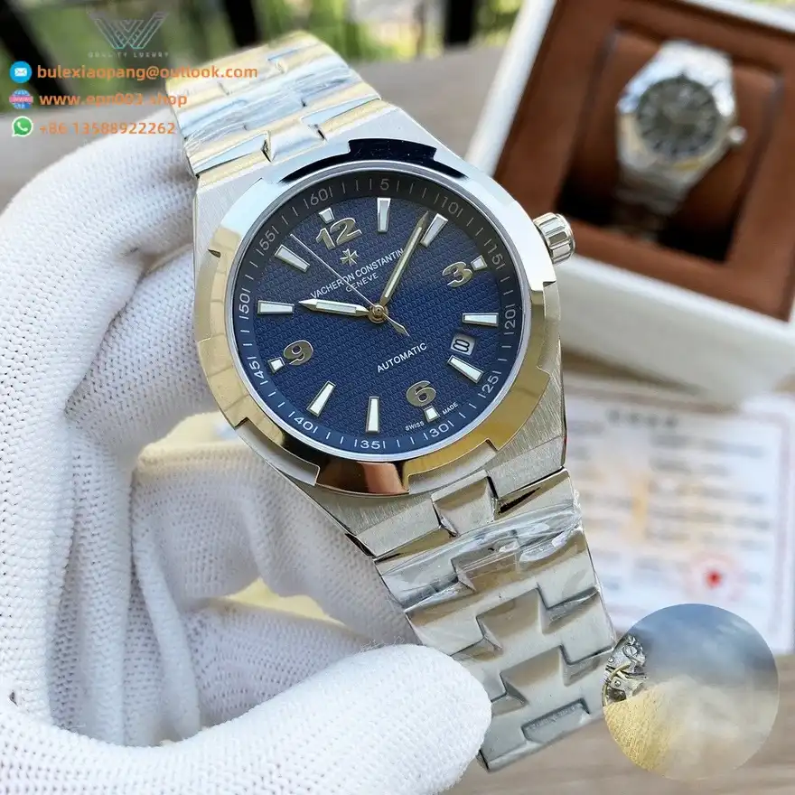 Overseas Stainless Steel 47040/B01A-9093 41 mm - Men Watch