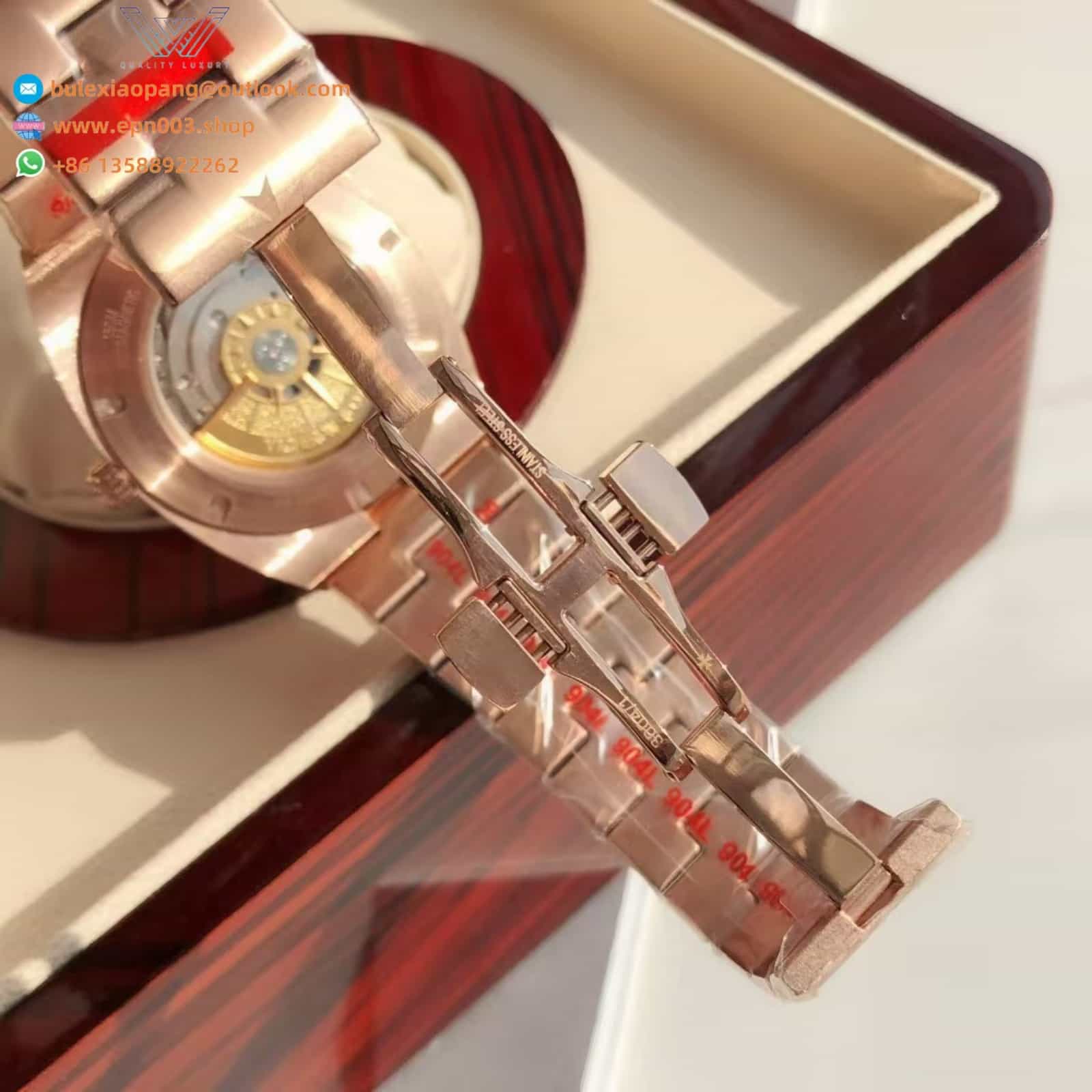 Overseas Stainless Steel 4500V/110A-B126 41 mm - Men Watch