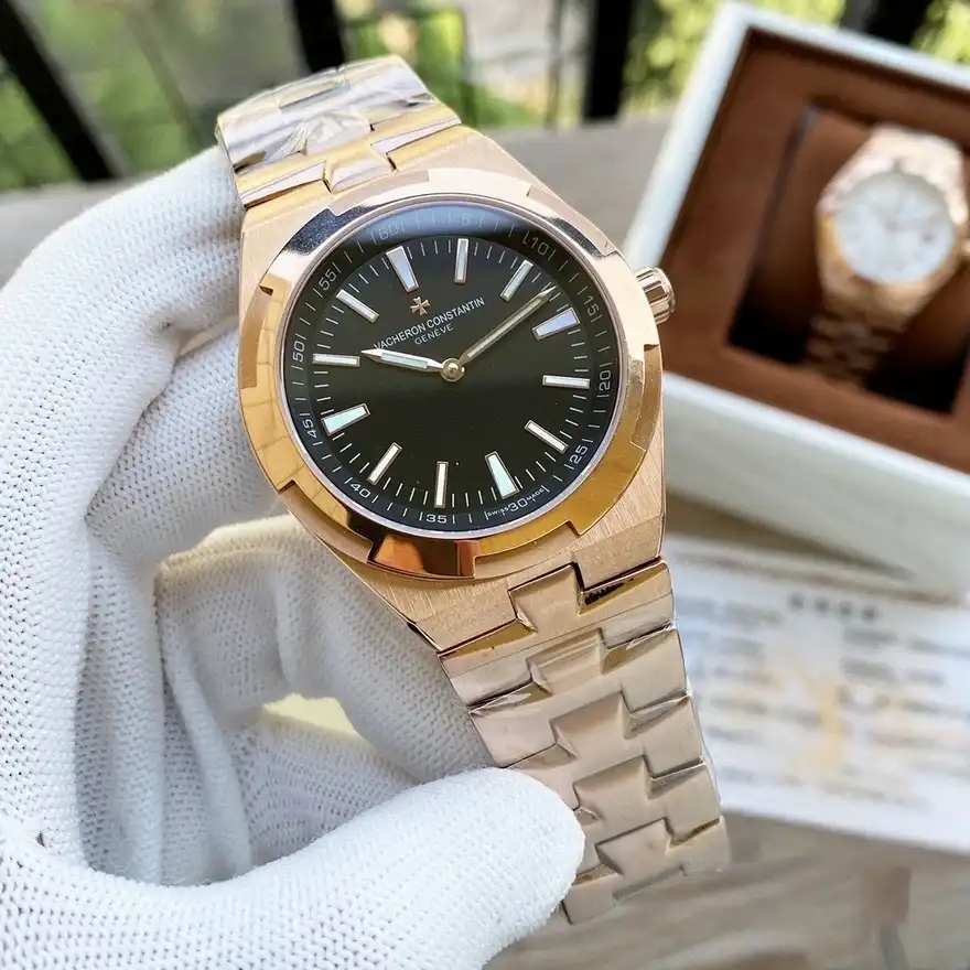Overseas Stainless Steel 4500V/110A-B126 41 mm - Men Watch