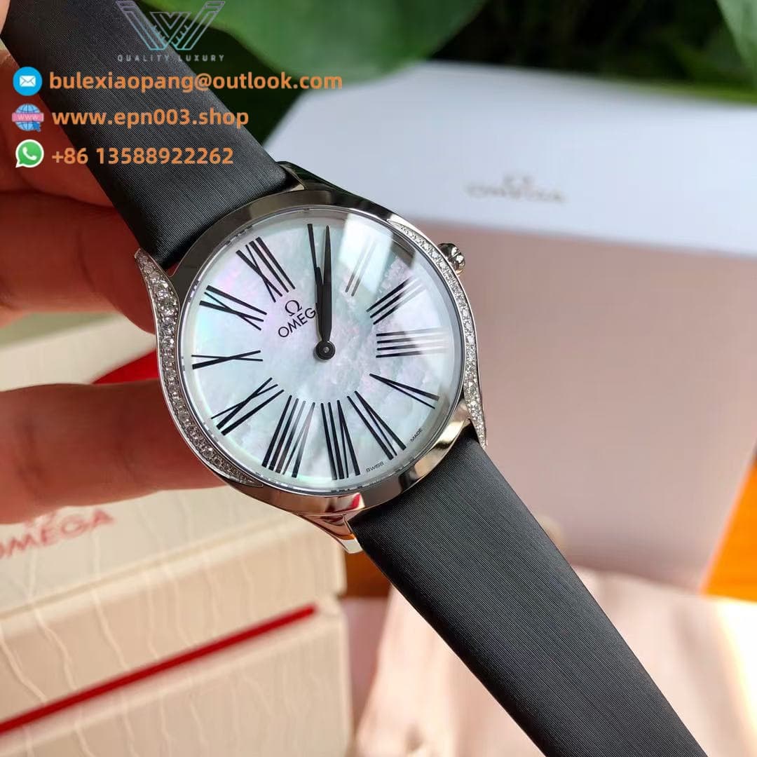 De Ville Tresor steel on fabric strap 36mm Women Watch