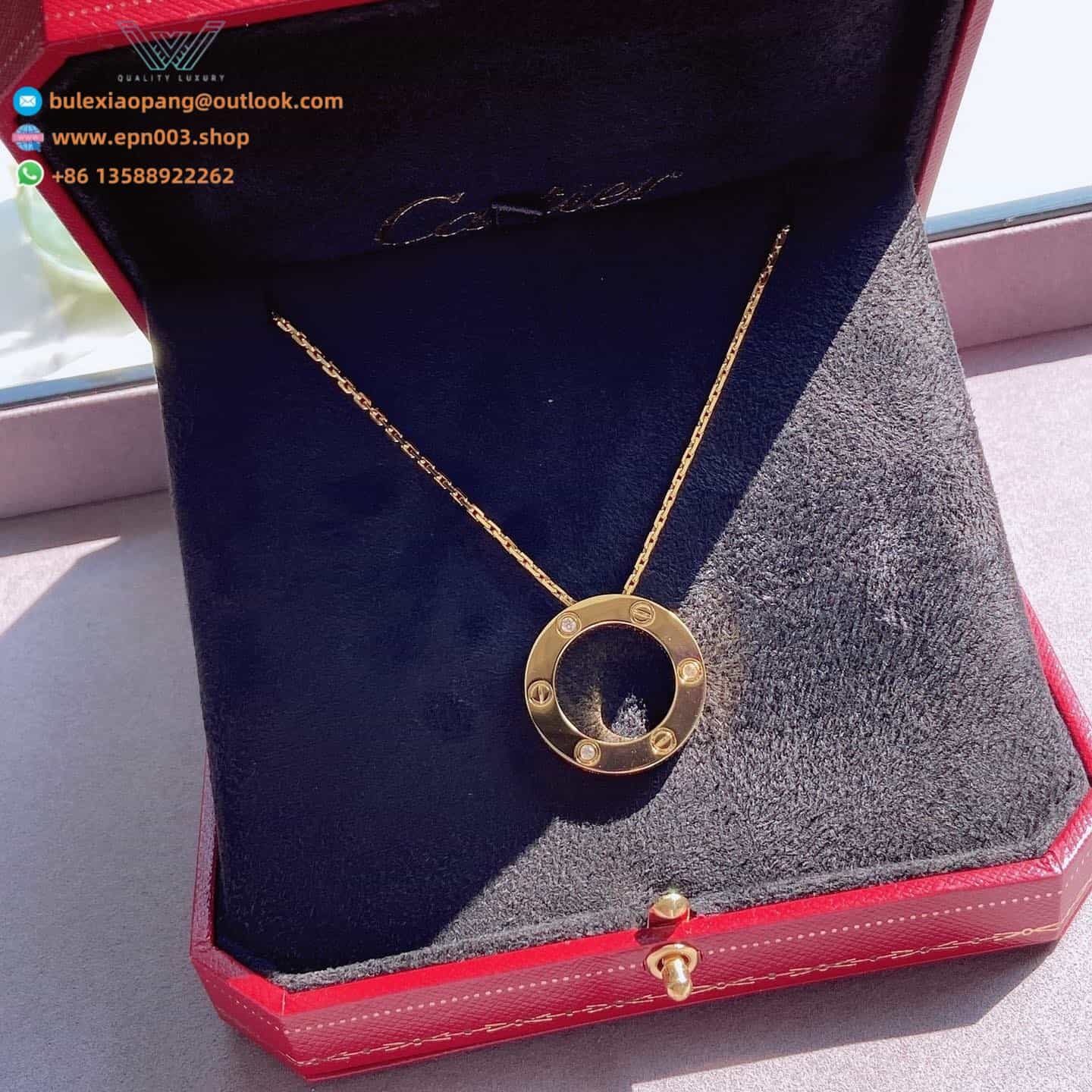 Love Pendant, 3 Diamonds B7014500 - Gold