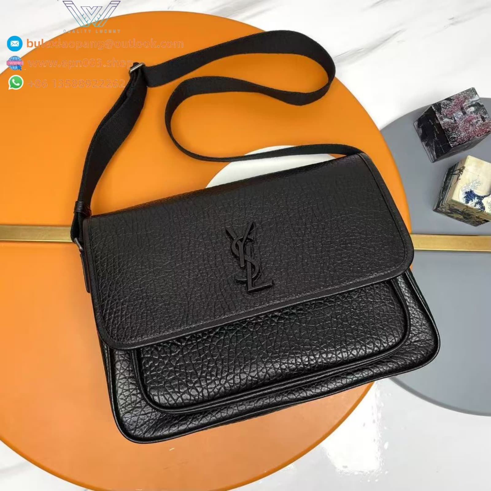 NIKI MESSENGER IN GRAINED LEATHER BLACK - 781935AAC8O1000