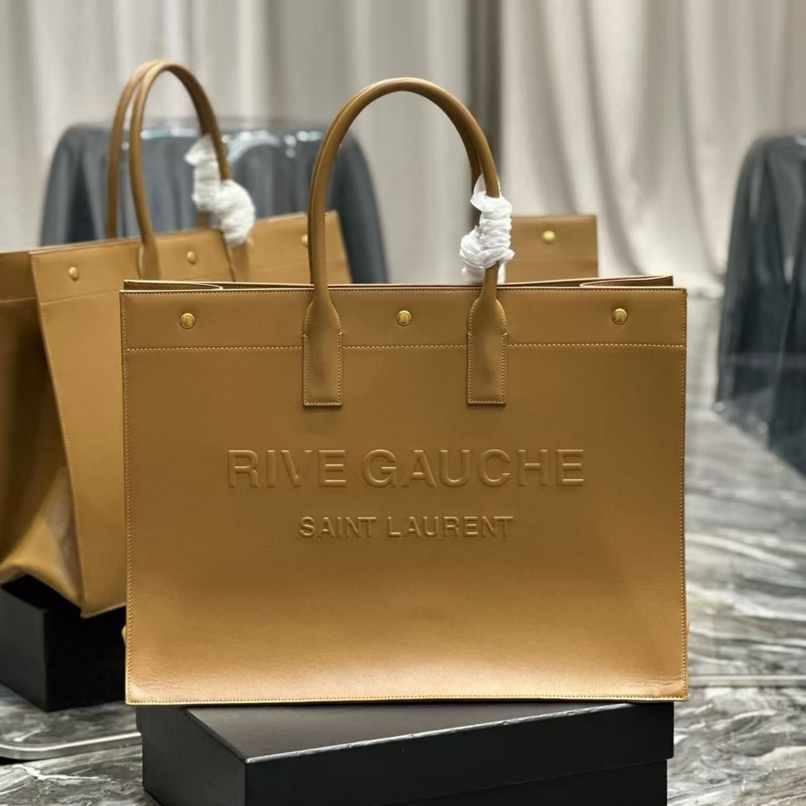 RIVE GAUCHE LARGE TOTE BAG IN SMOOTH LEATHER GOLDEN - 587273CWTFE1000
