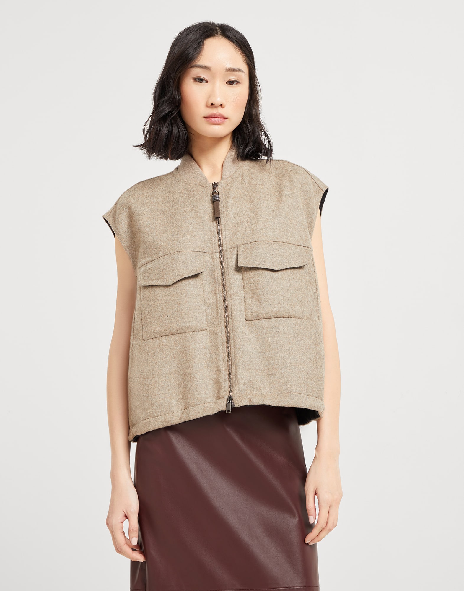 Hand-crafted virgin wool double cloth vest with shiny zipper pull
