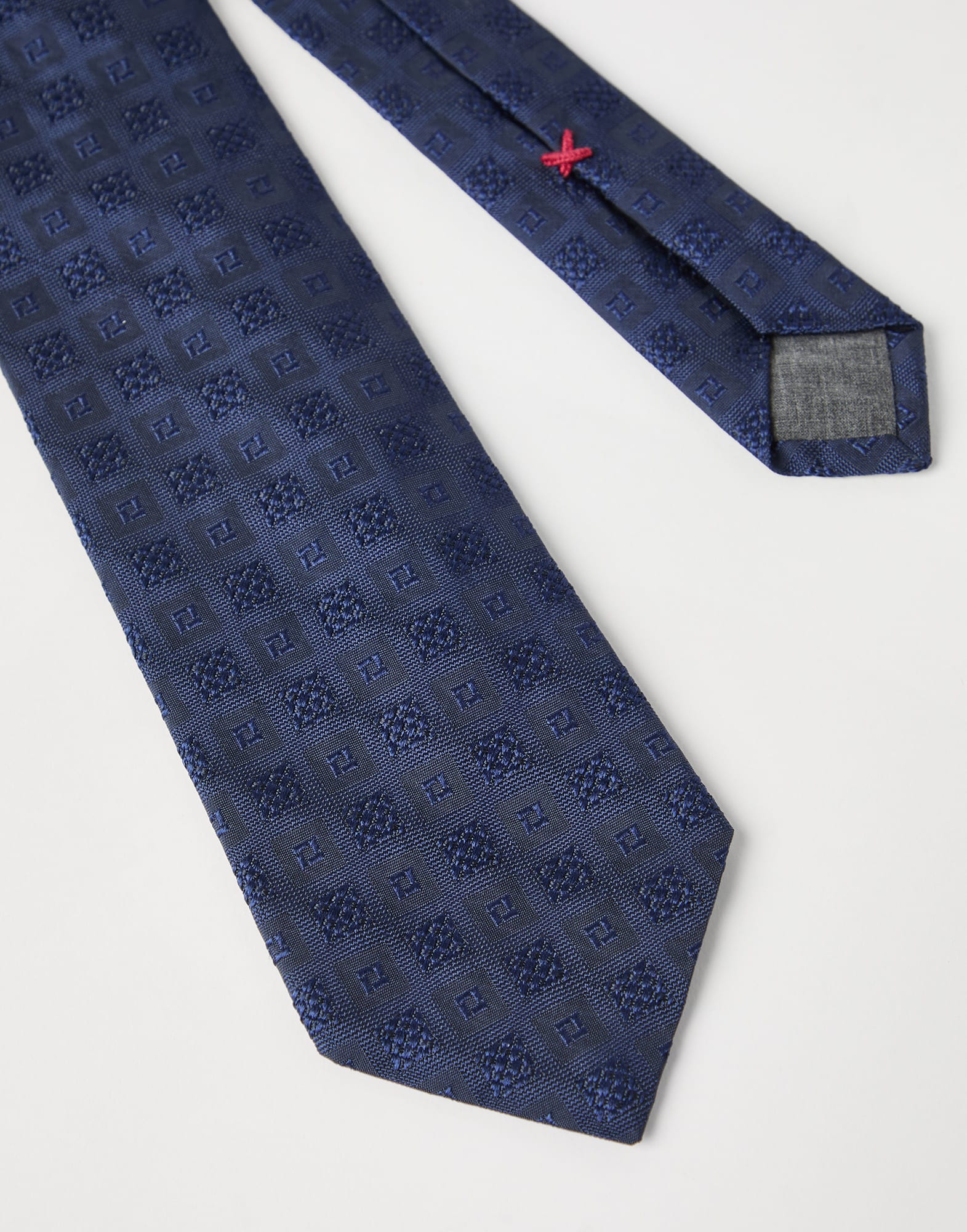Silk geometric jacquard tie