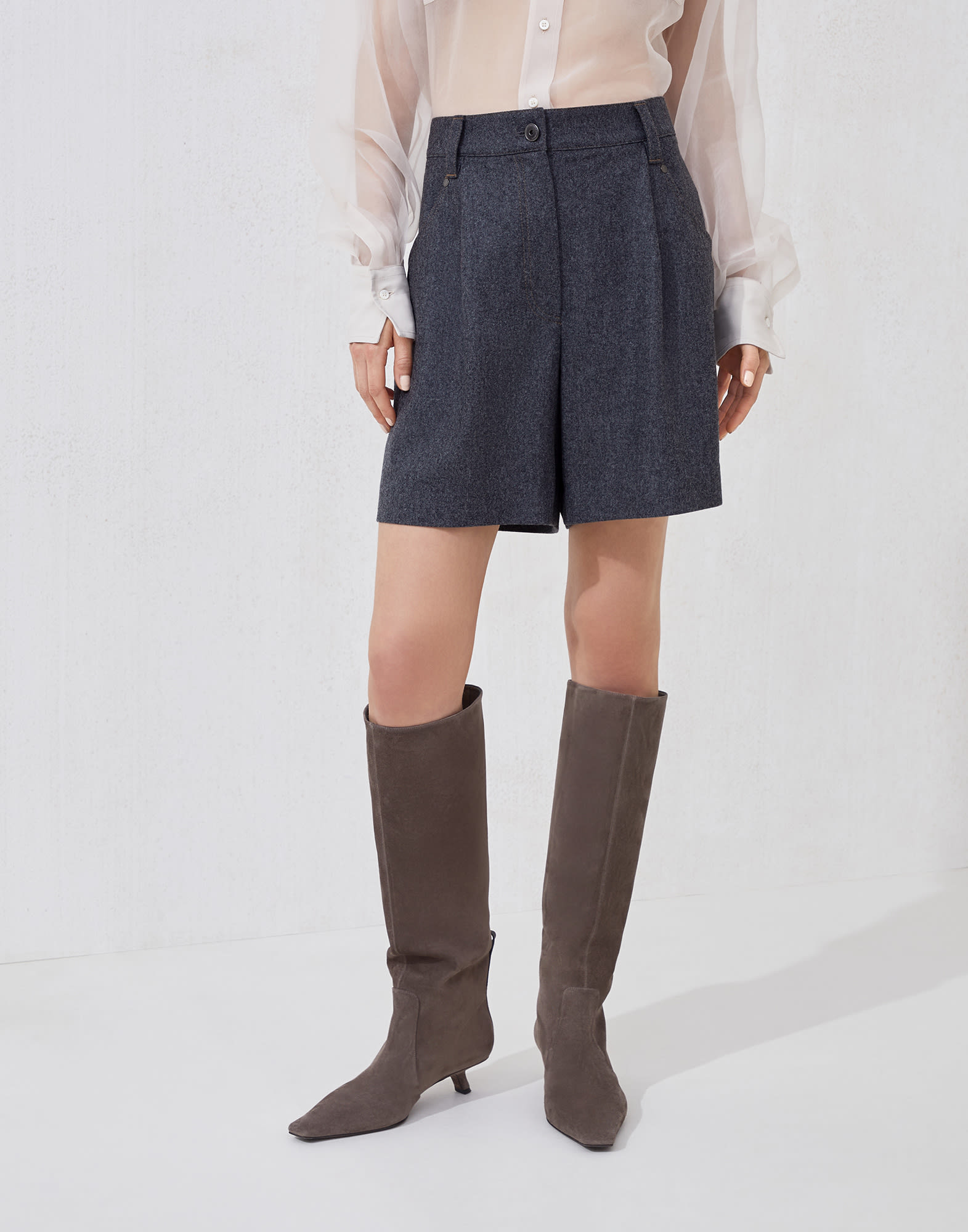 Virgin wool flannel baggy shorts with monili