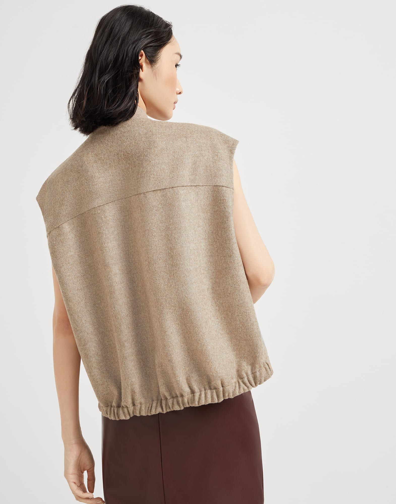 Hand-crafted virgin wool double cloth vest with shiny zipper pull