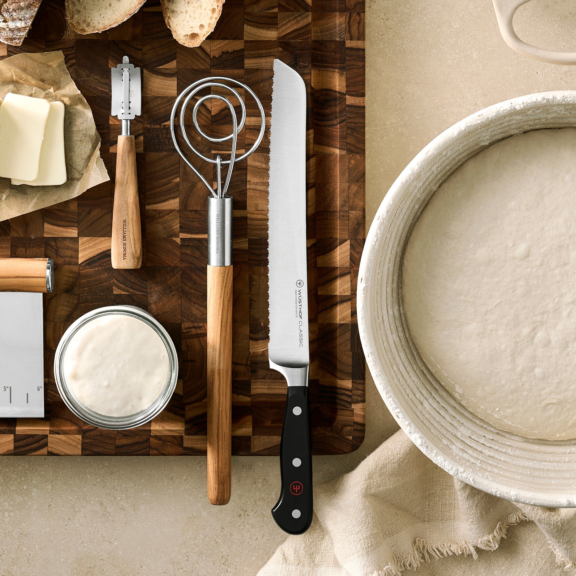 Wüsthof Classic Double-Serrated Bread Knife, 9