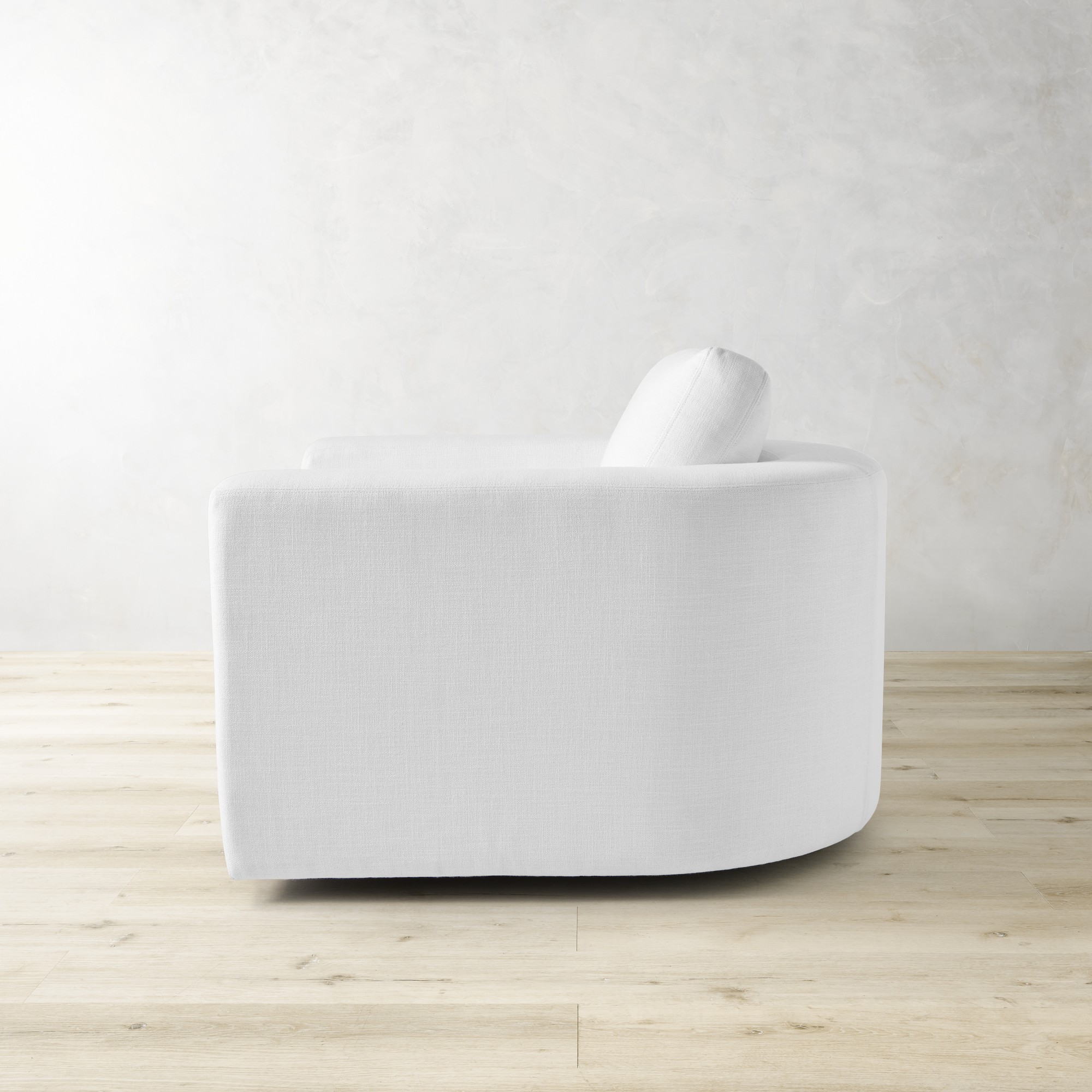 Carlton Curve Swivel Chair