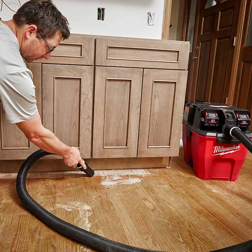 MILWAUKEE 18V FUEL™ 34L Wet/Dry Vacuum Skin M18FVC34L0