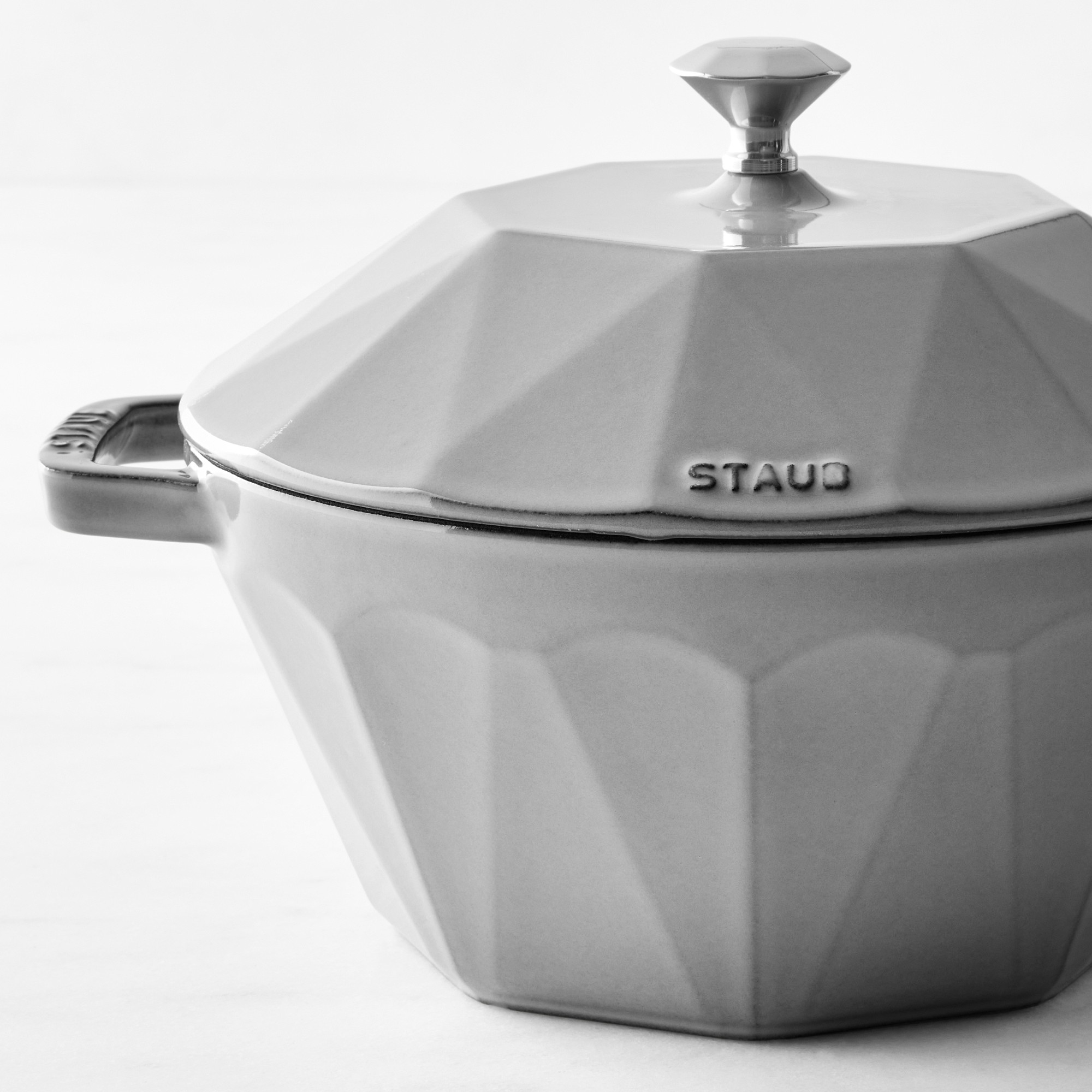 Staub Enameled Cast Iron Diamond Oven, 2 1/2-Qt.