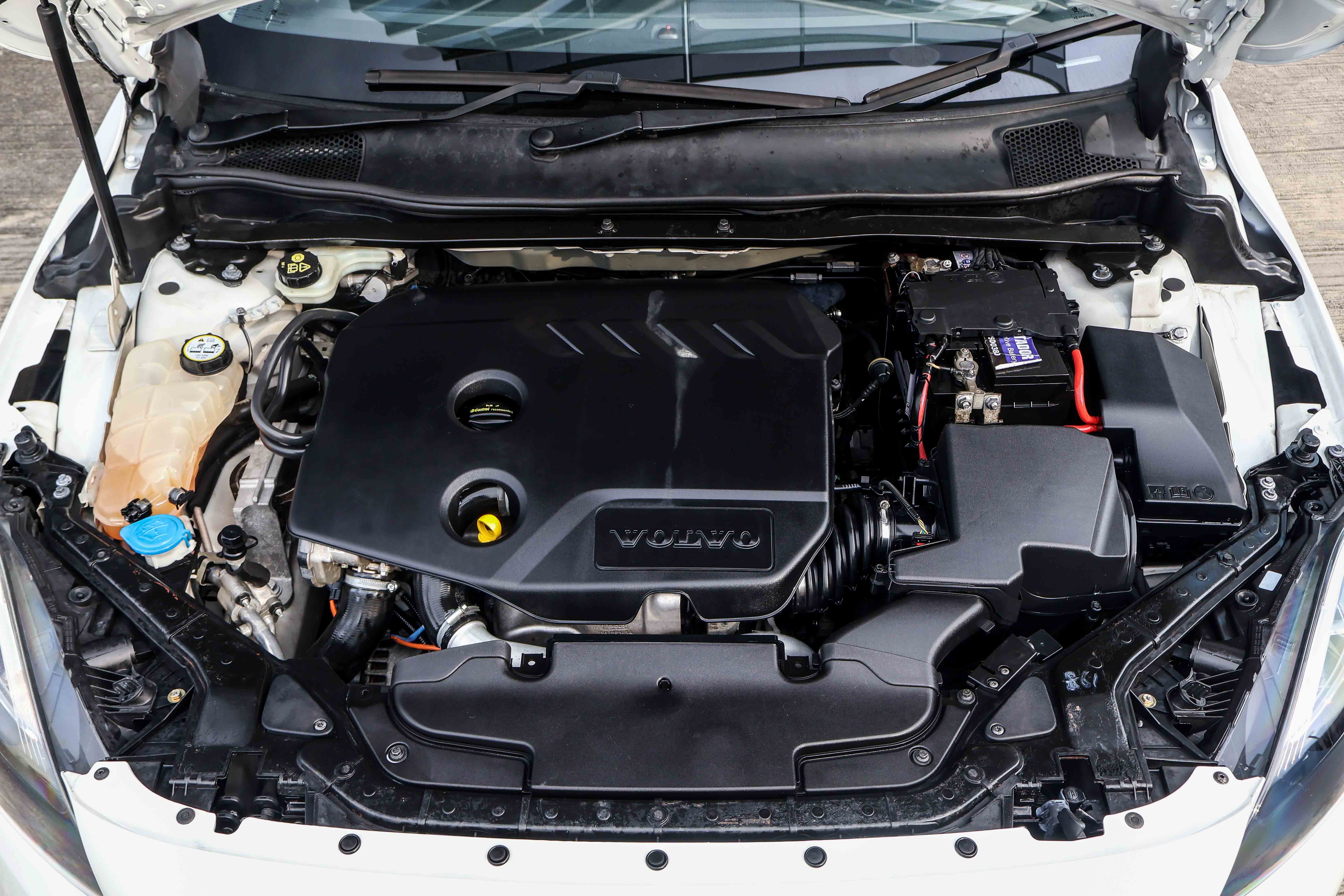 2014 USED VOLVO V40 D2 A/T ABS D/AIRBAG 2WD YV1MV845BF2204559 SKR861G