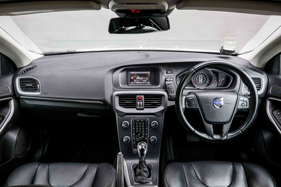 2014 USED VOLVO V40 D2 A/T ABS D/AIRBAG 2WD YV1MV845BF2204559 SKR861G