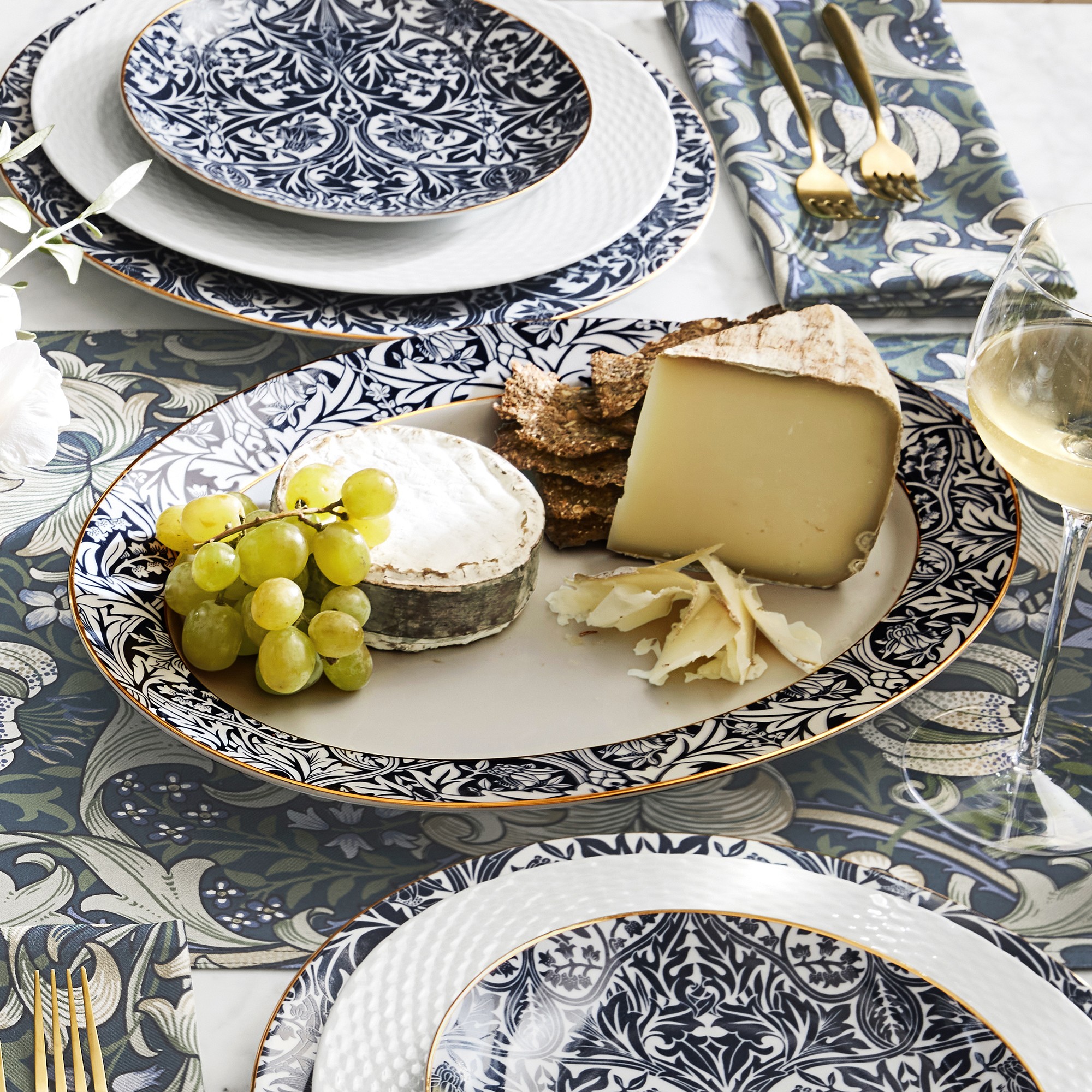 Morris & Co. x Williams Sonoma Bluebell Charger