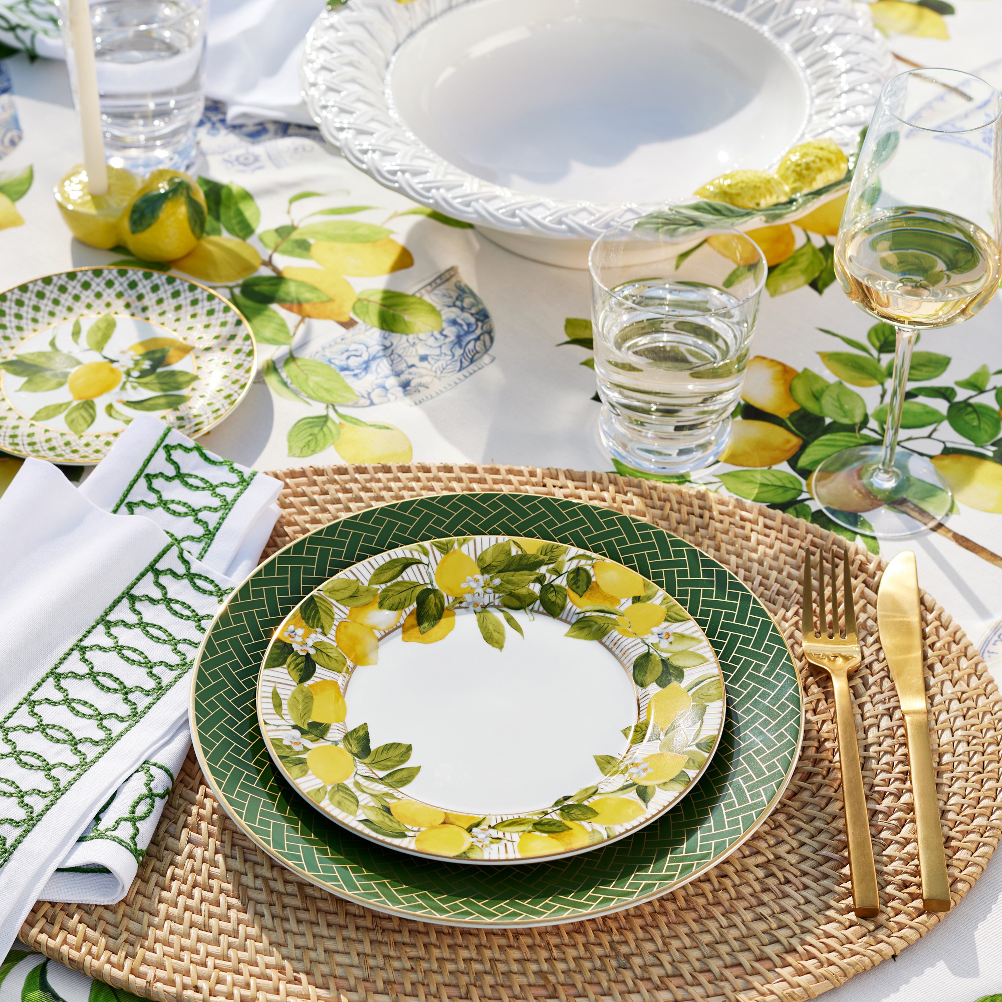 Limone Embossed Serving Bowl