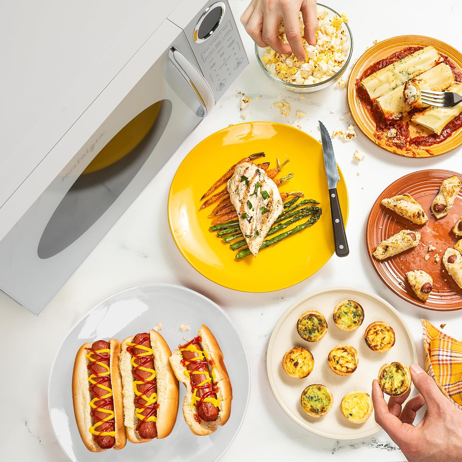 Nostalgia Retro Compact Countertop Microwave Oven - 0.7 Cu. Ft. - 700-Watts with LED Digital Display - Child Lock - Easy Clean Interior - Aqua