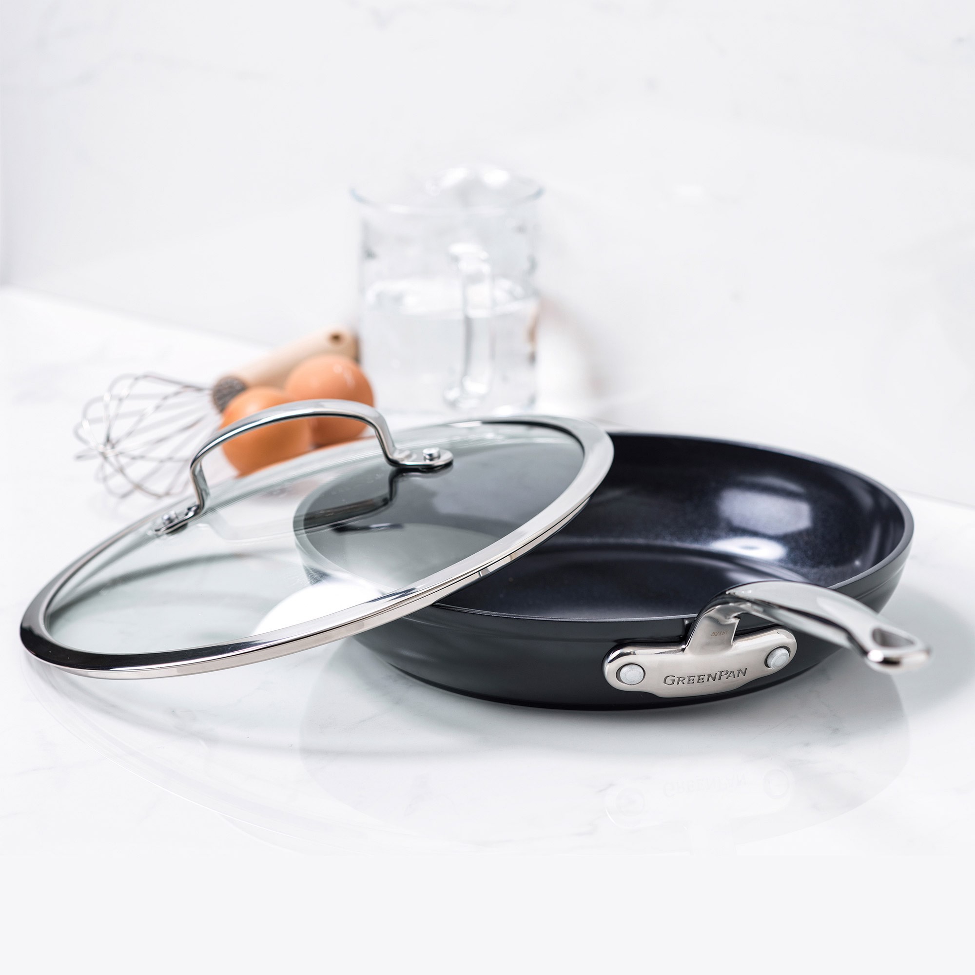 GreenPan™ Premiere Hard Anodized Ceramic Nonstick Covered Fry Pan