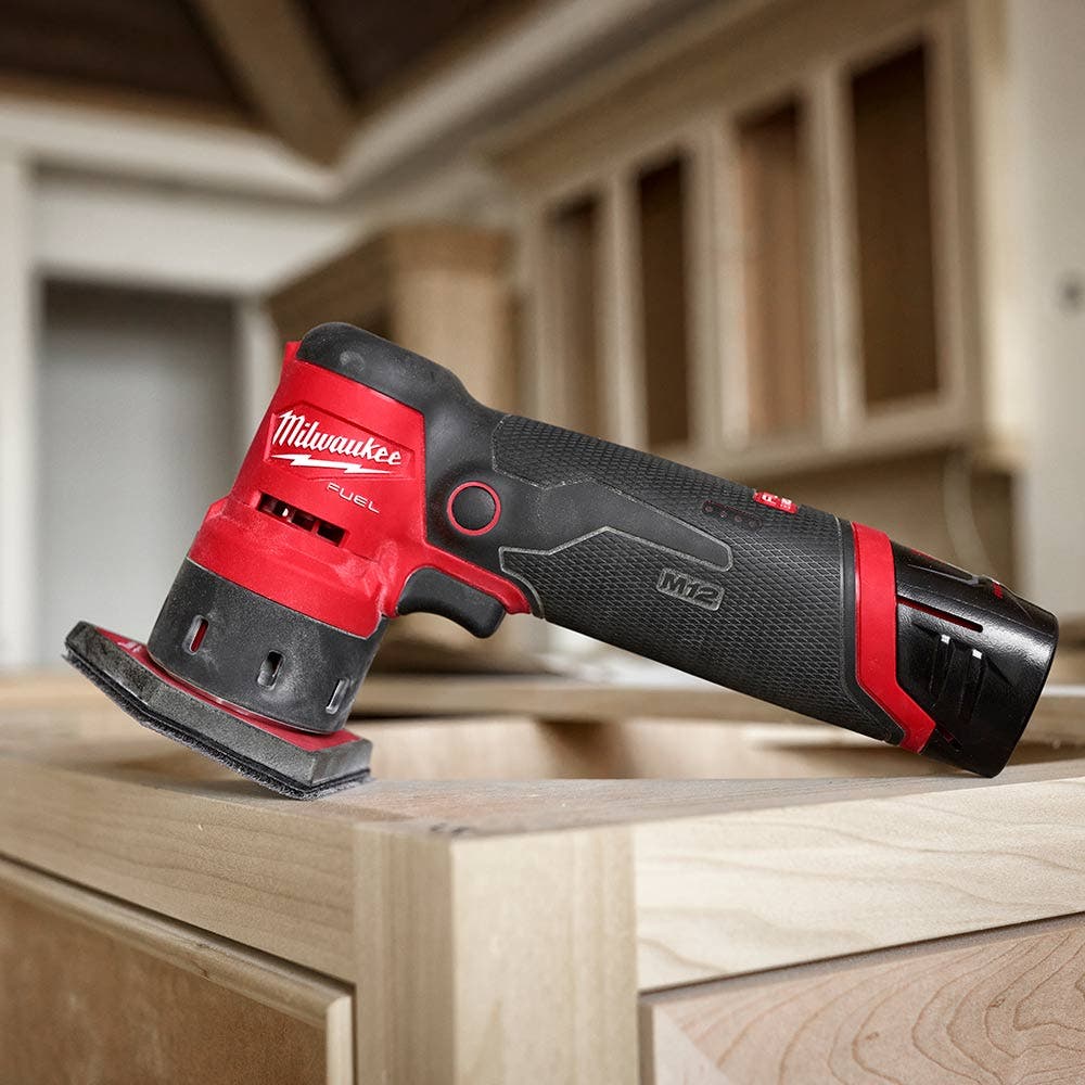 MILWAUKEE 12V FUEL™ Orbital Detail Sander Skin M12FDSS0