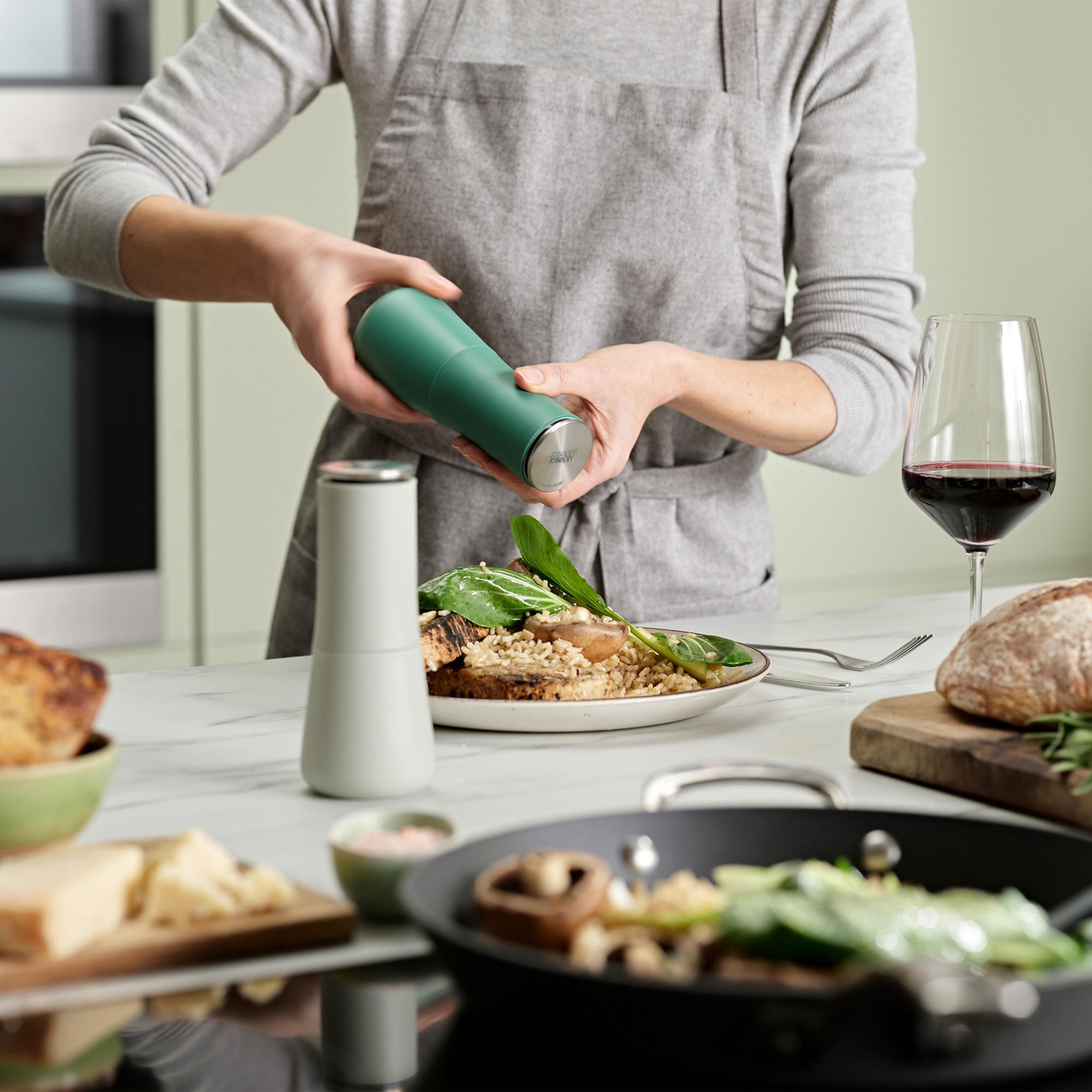 Joseph Joseph Milltop™, Set of 2