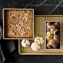 Williams Sonoma Goldtouch® Pro Nonstick Loaf Pan