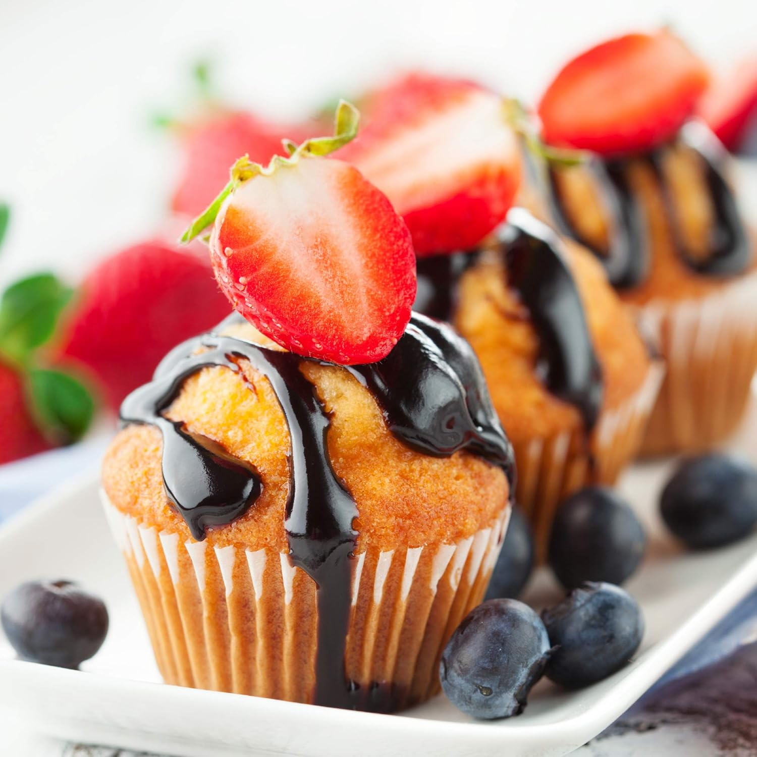 Holstein Housewares Non-Stick Cupcake Maker, Teal - Makes 6 Cupcakes, Muffins, Cinnamon Buns - Birthdays, Holidays, and More