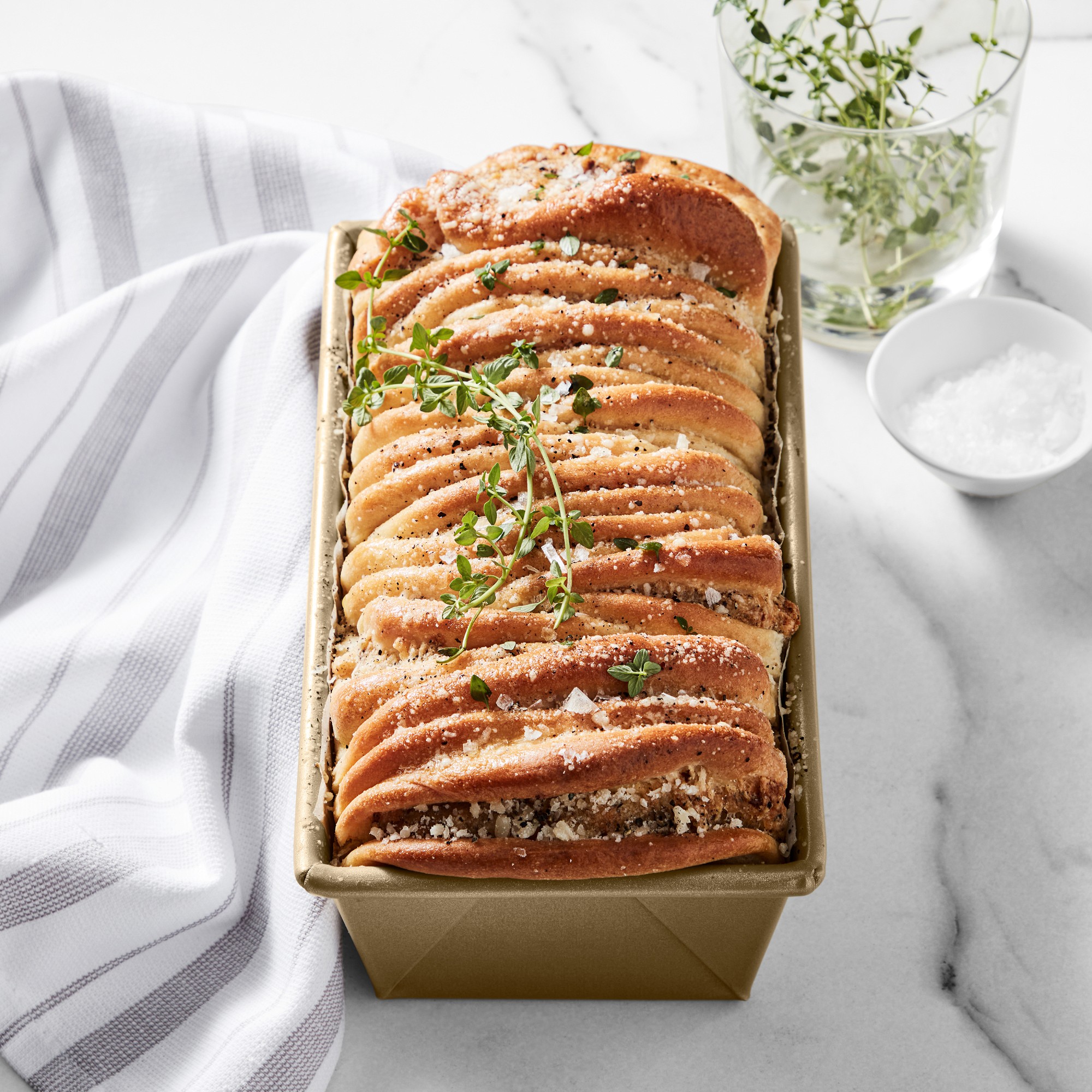 Williams Sonoma Goldtouch® Pro Nonstick Loaf Pan