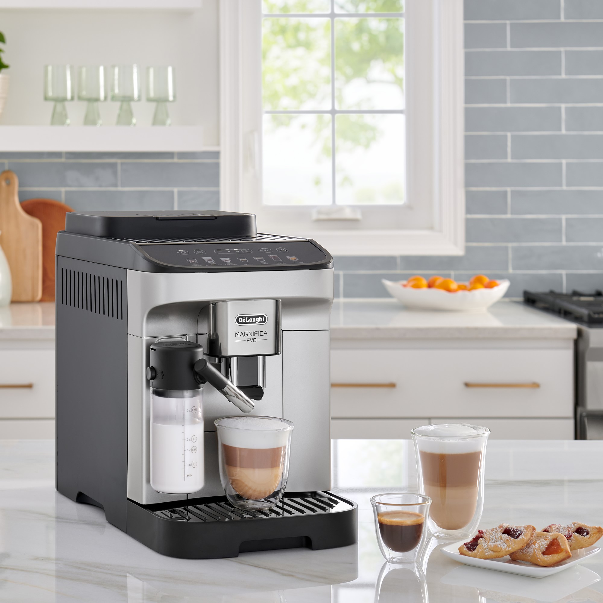 De'Longhi Magnifica Evo Fully Automatic Espresso Machine with LatteCrema System