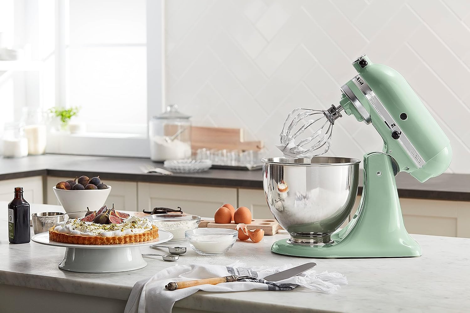 KitchenAid Artisan Series 5 Quart Tilt Head Stand Mixer with Pouring Shield KSM150PS, Removable bowl, Aqua Sky